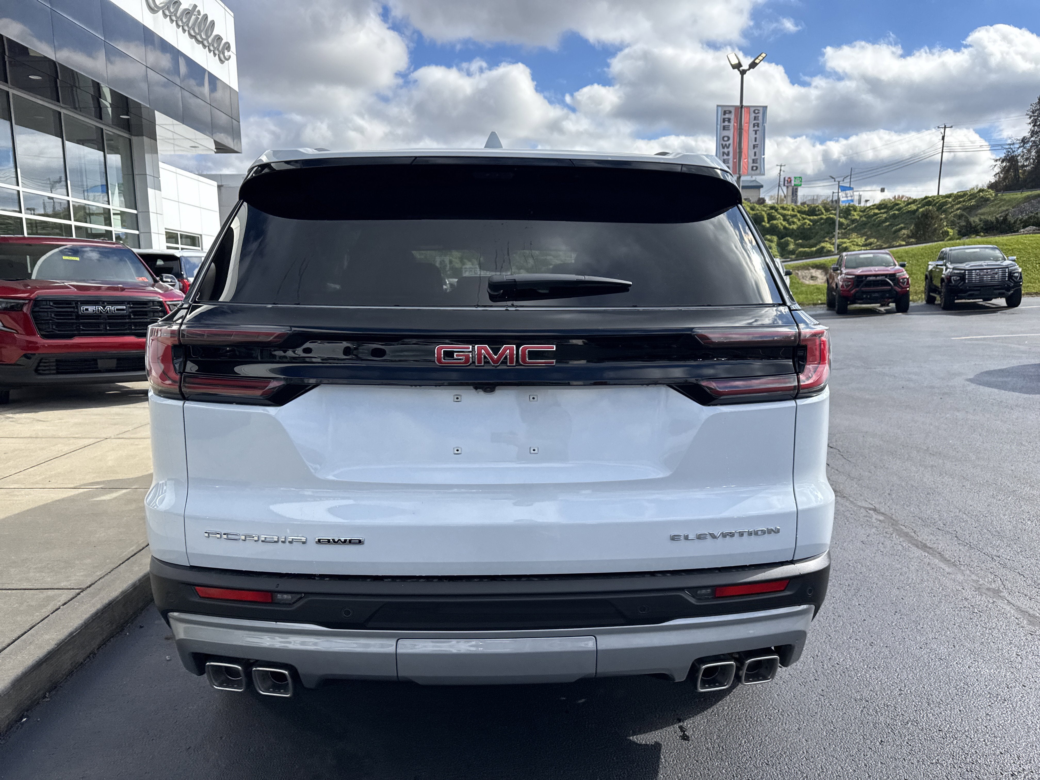 2026 GMC Acadia Elevation
