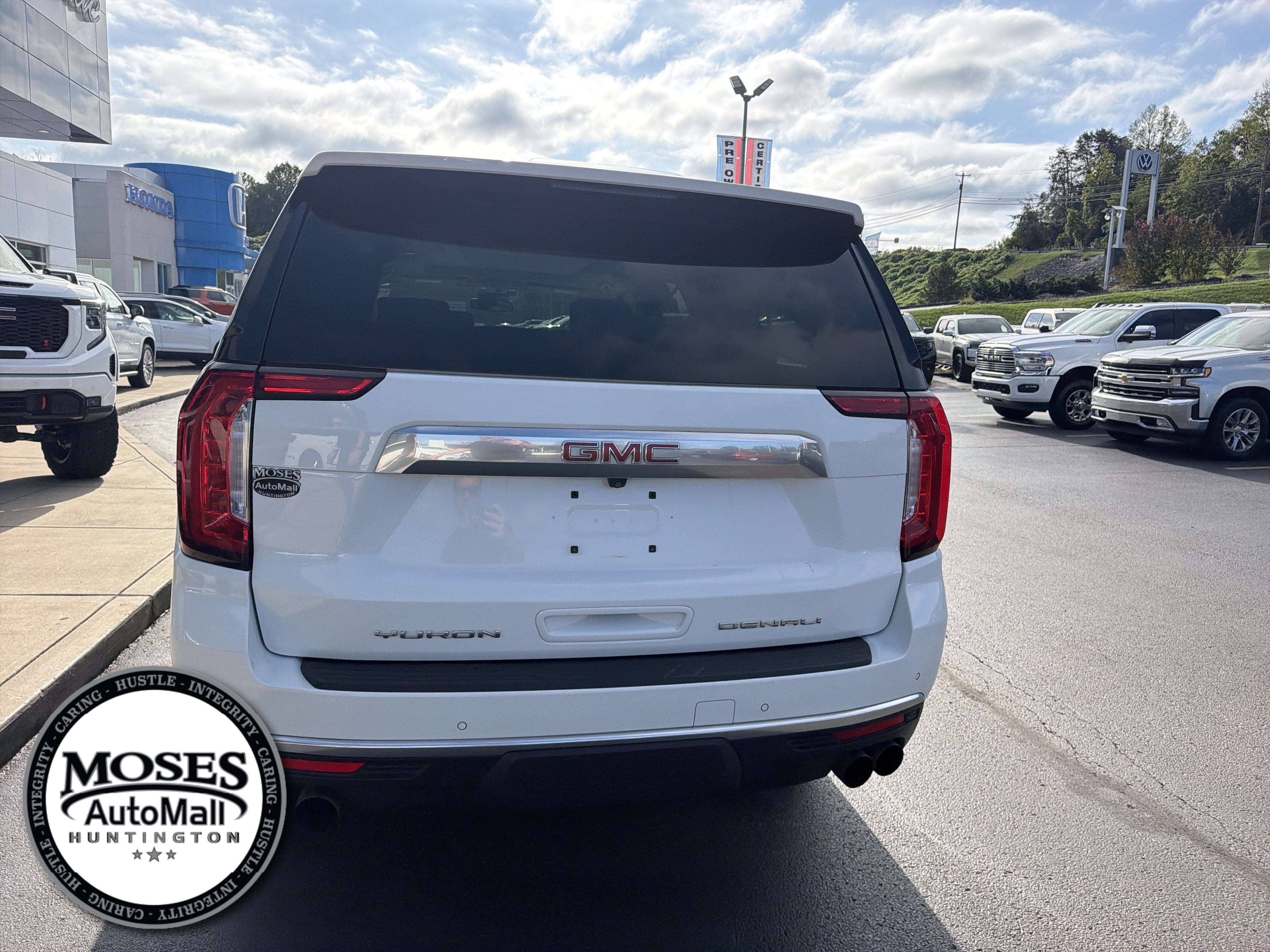 2023 GMC Yukon XL Denali