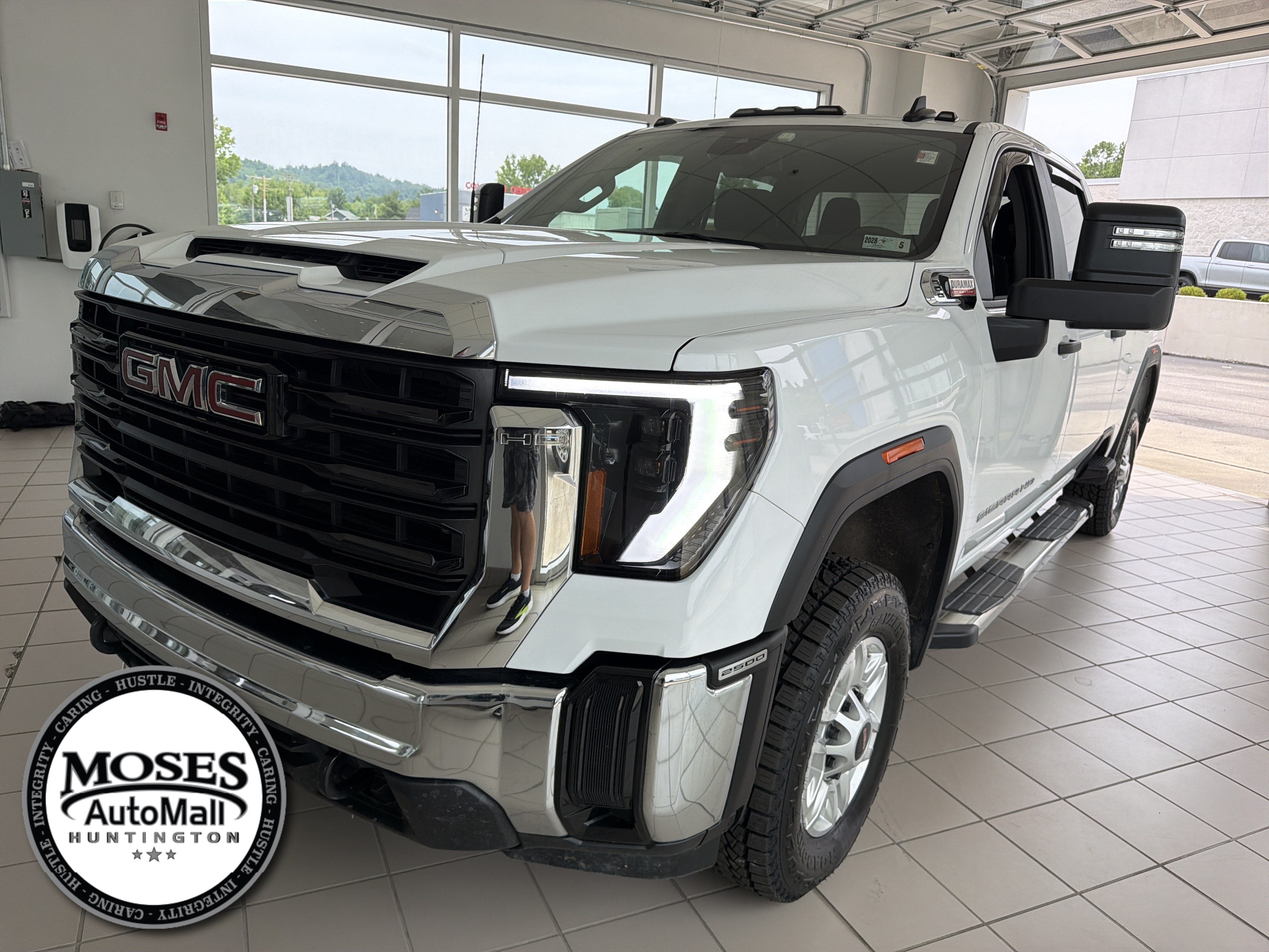2024 GMC Sierra 2500 HD Pro
