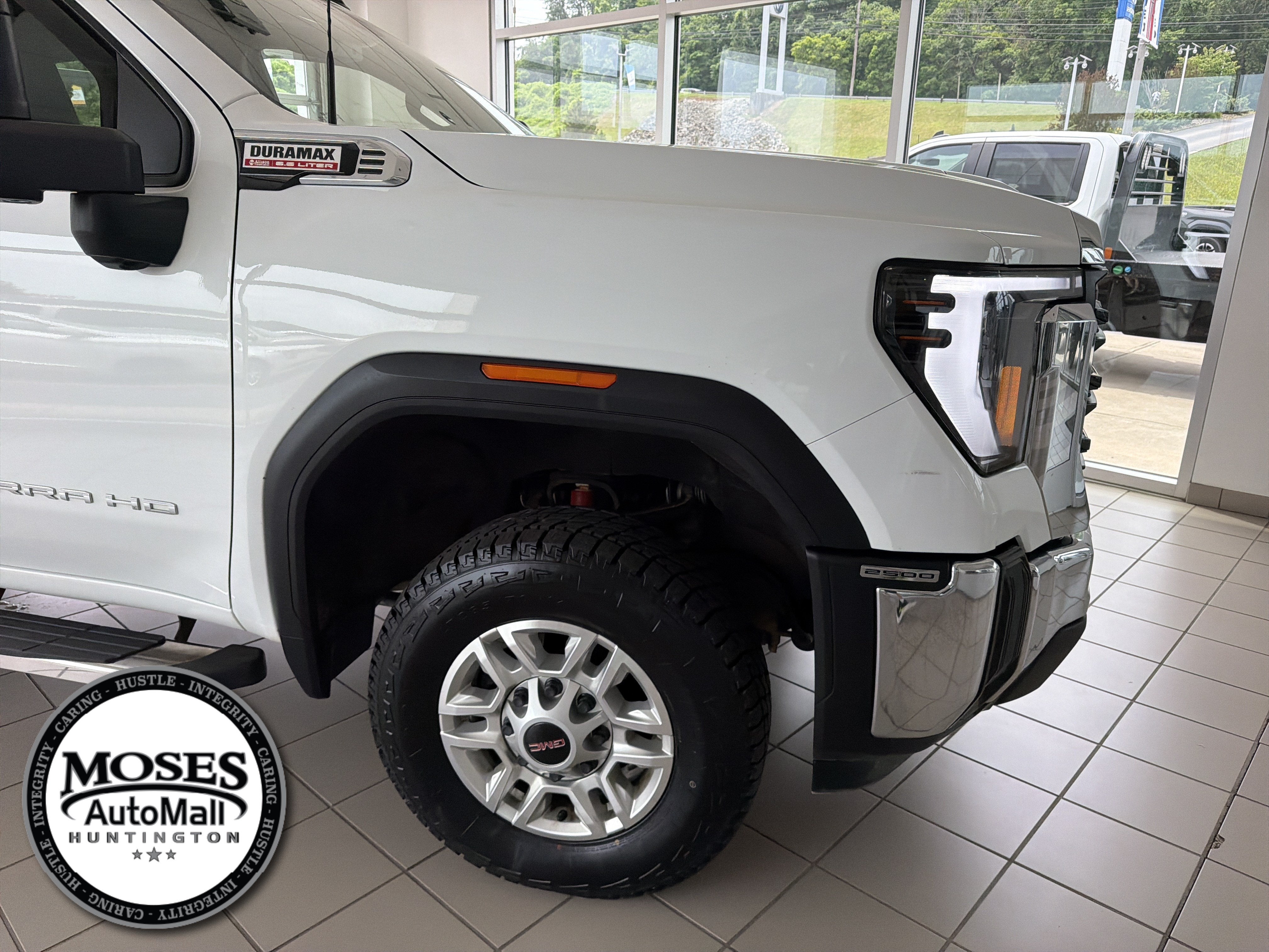 2024 GMC Sierra 2500 HD Pro