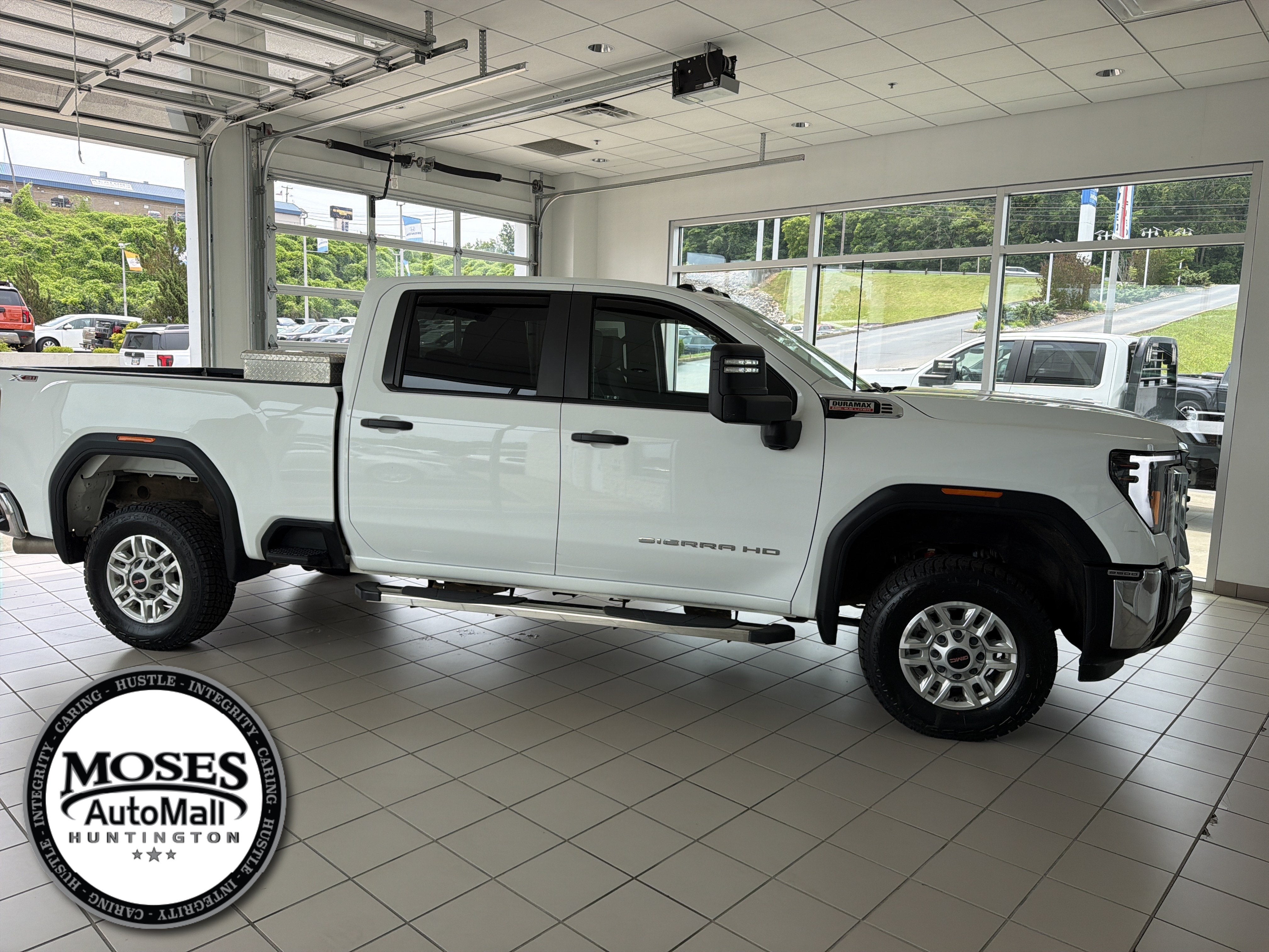 2024 GMC Sierra 2500 HD Pro