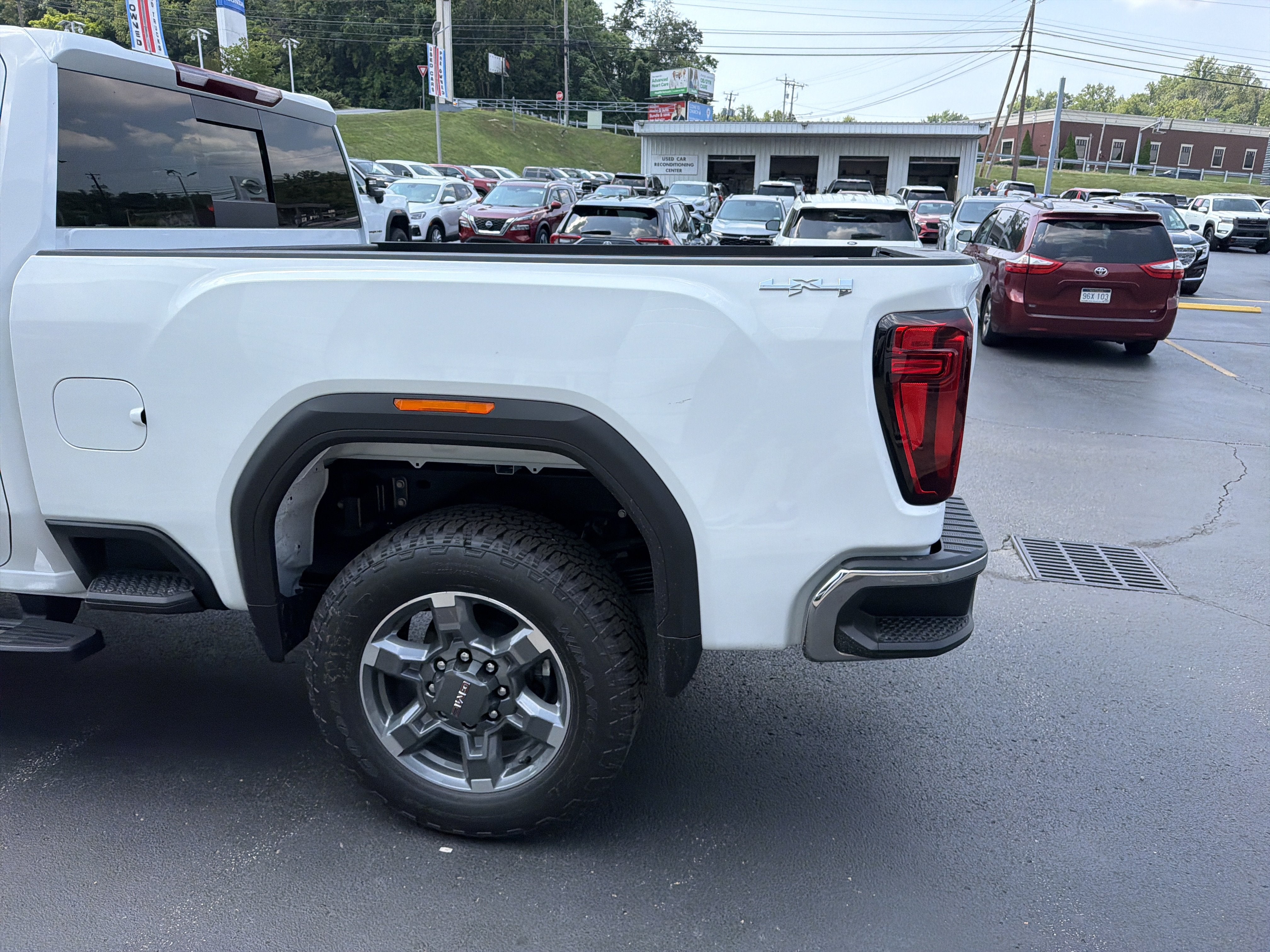 2026 GMC Sierra 2500 HD SLE