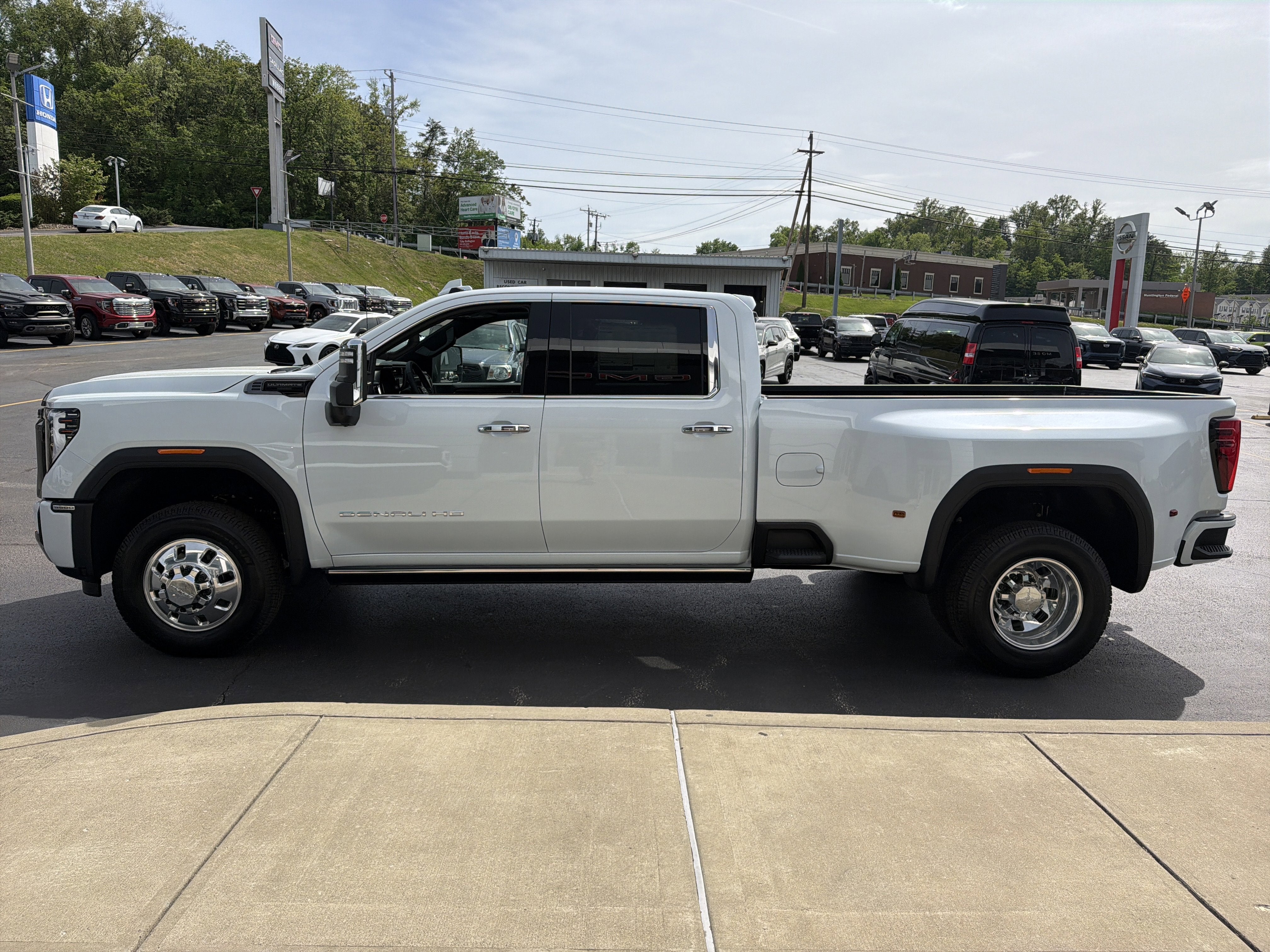 2026 GMC Sierra 3500 HD Denali Ultimate DRW