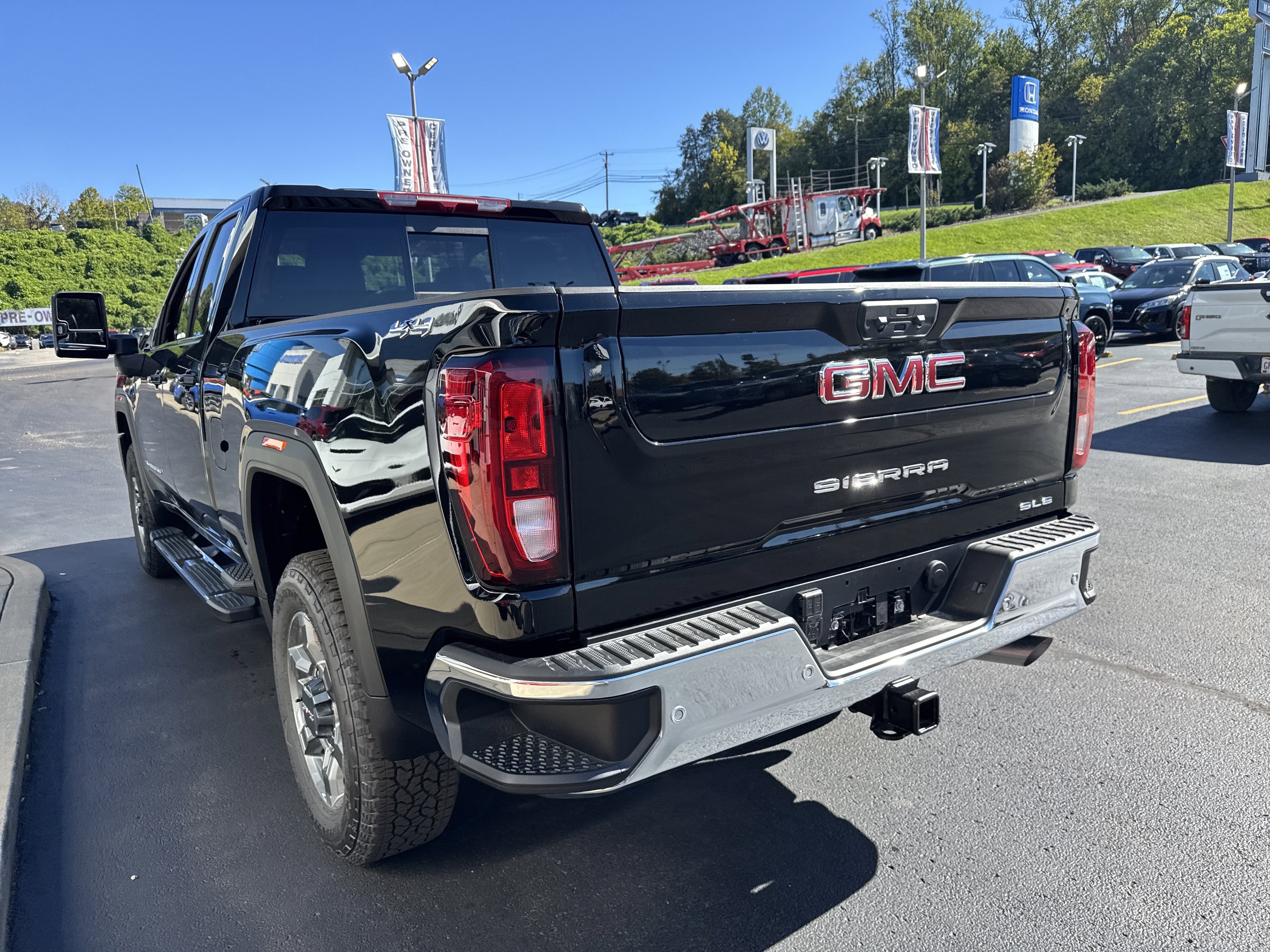 2026 GMC Sierra 2500 HD SLE