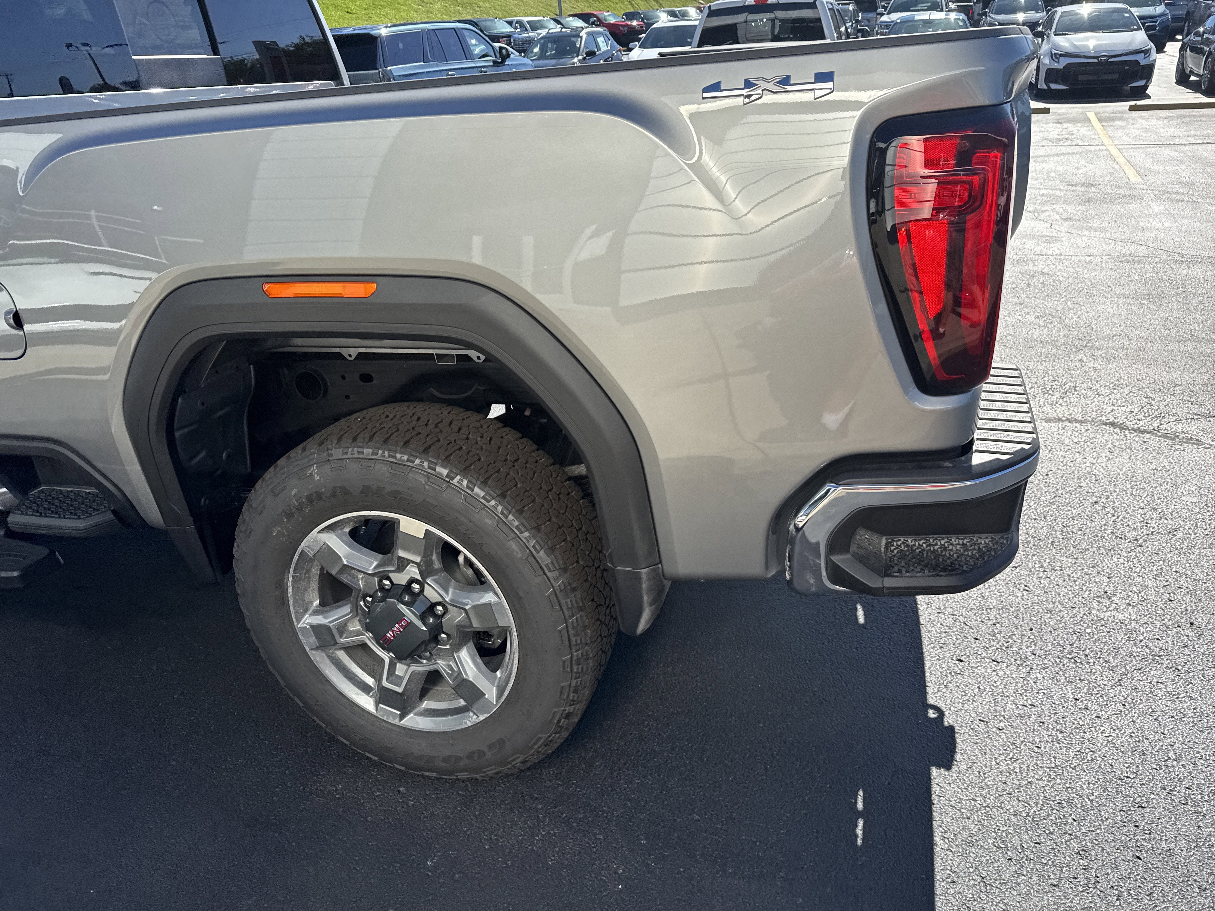 2026 GMC Sierra 2500 HD SLE