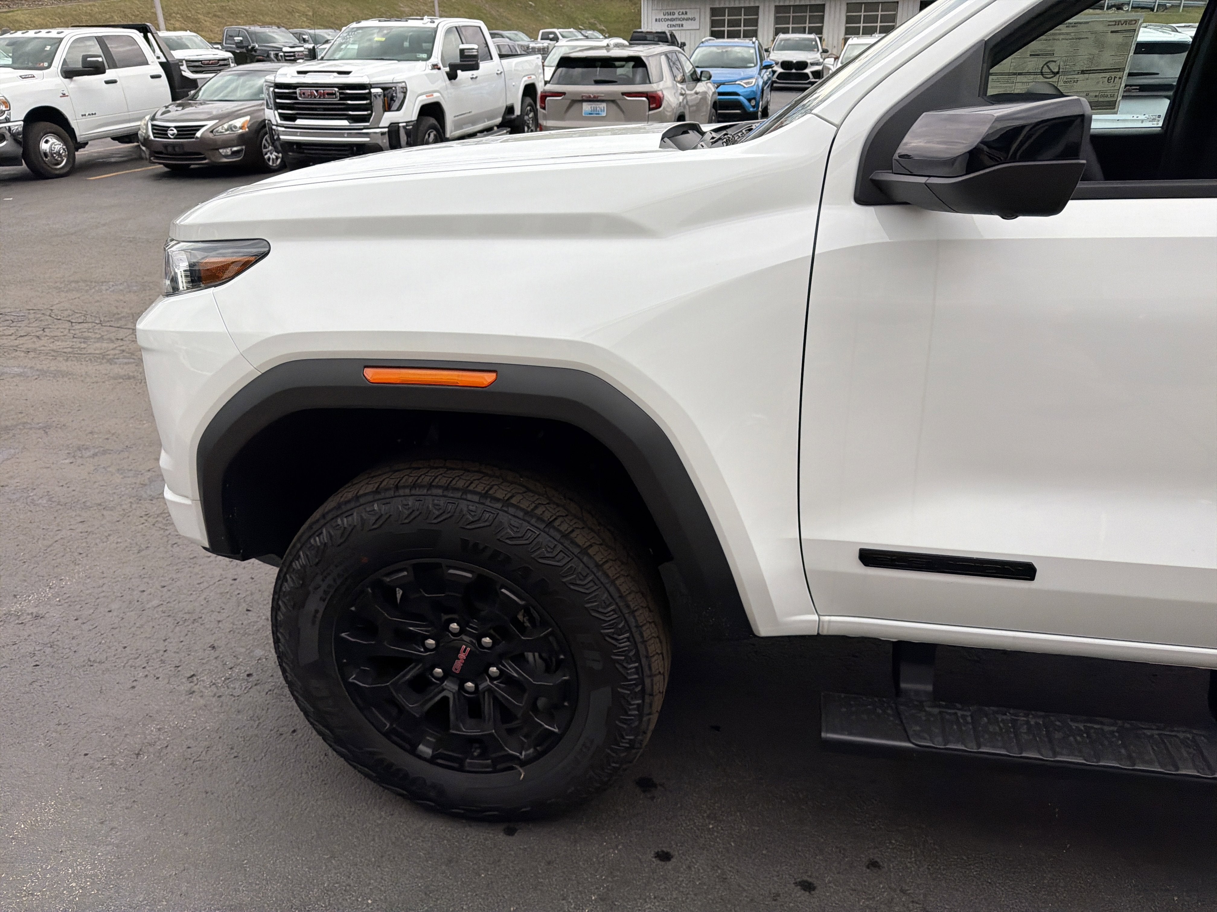 2026 GMC Canyon Elevation