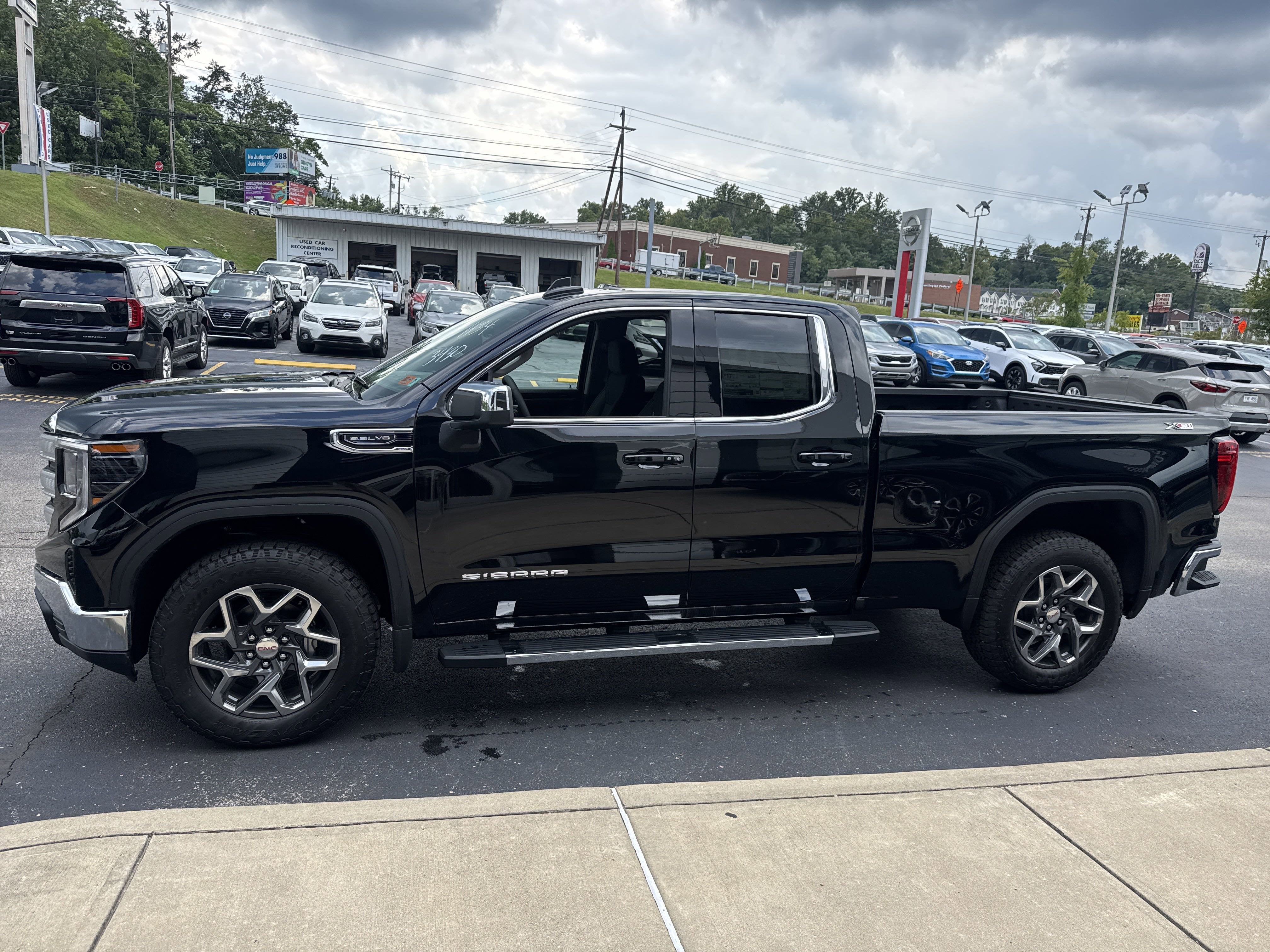 2026 GMC Sierra 1500 SLE