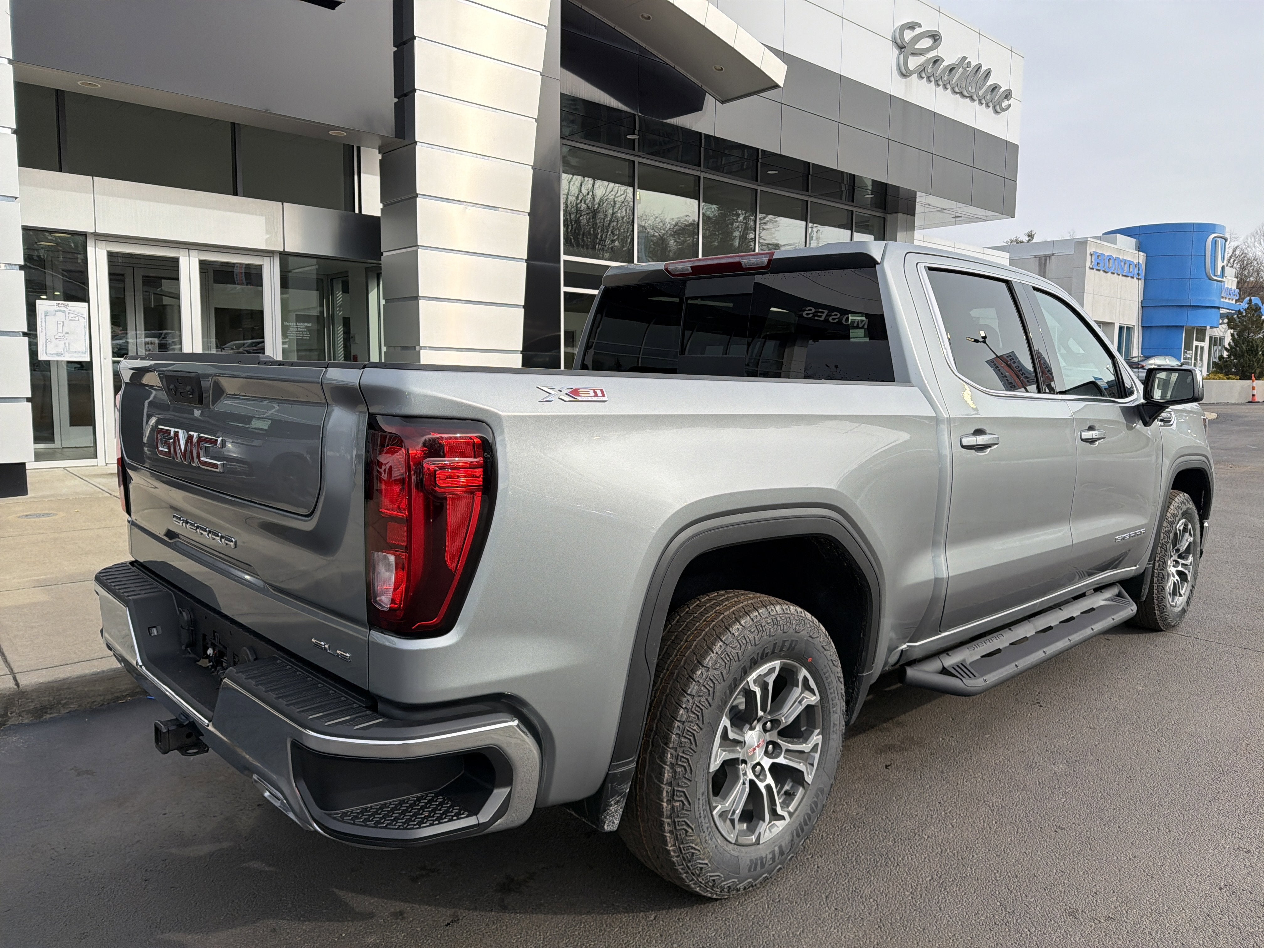 2026 GMC Sierra 1500 SLE