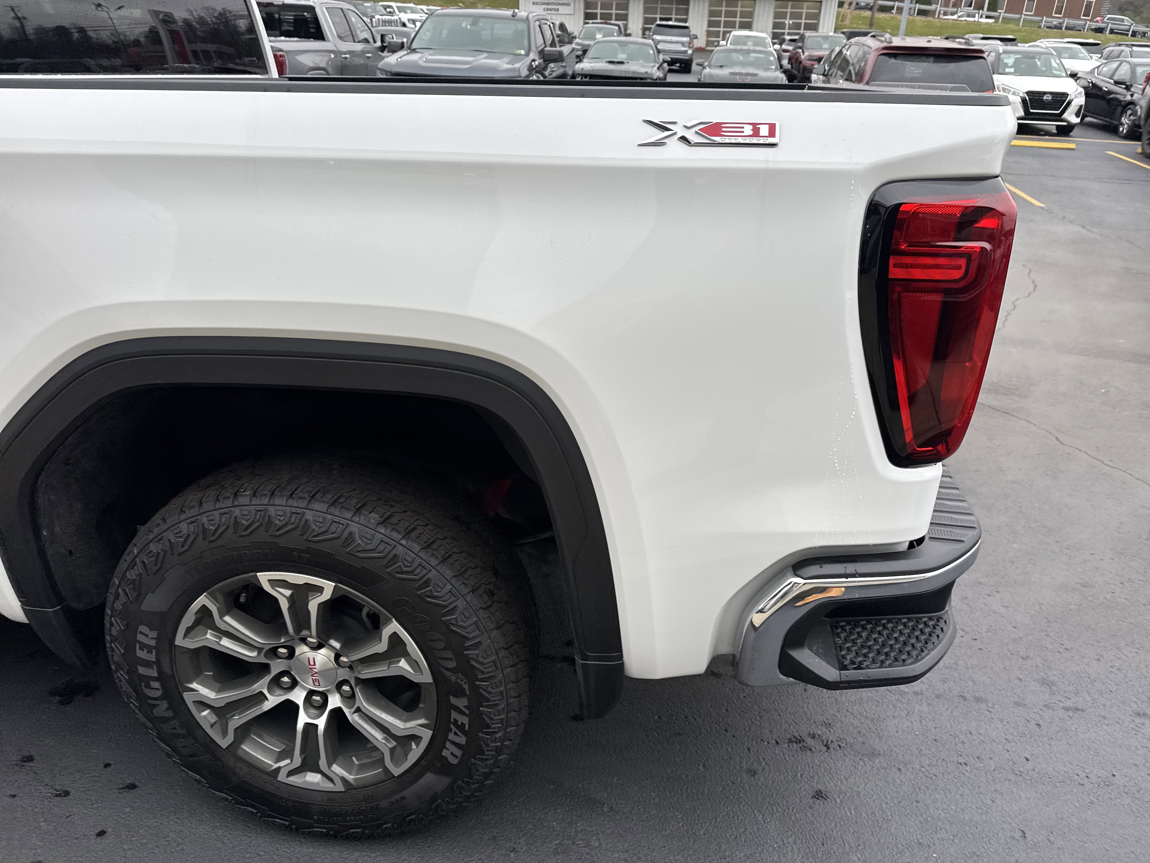 2026 GMC Sierra 1500 SLE