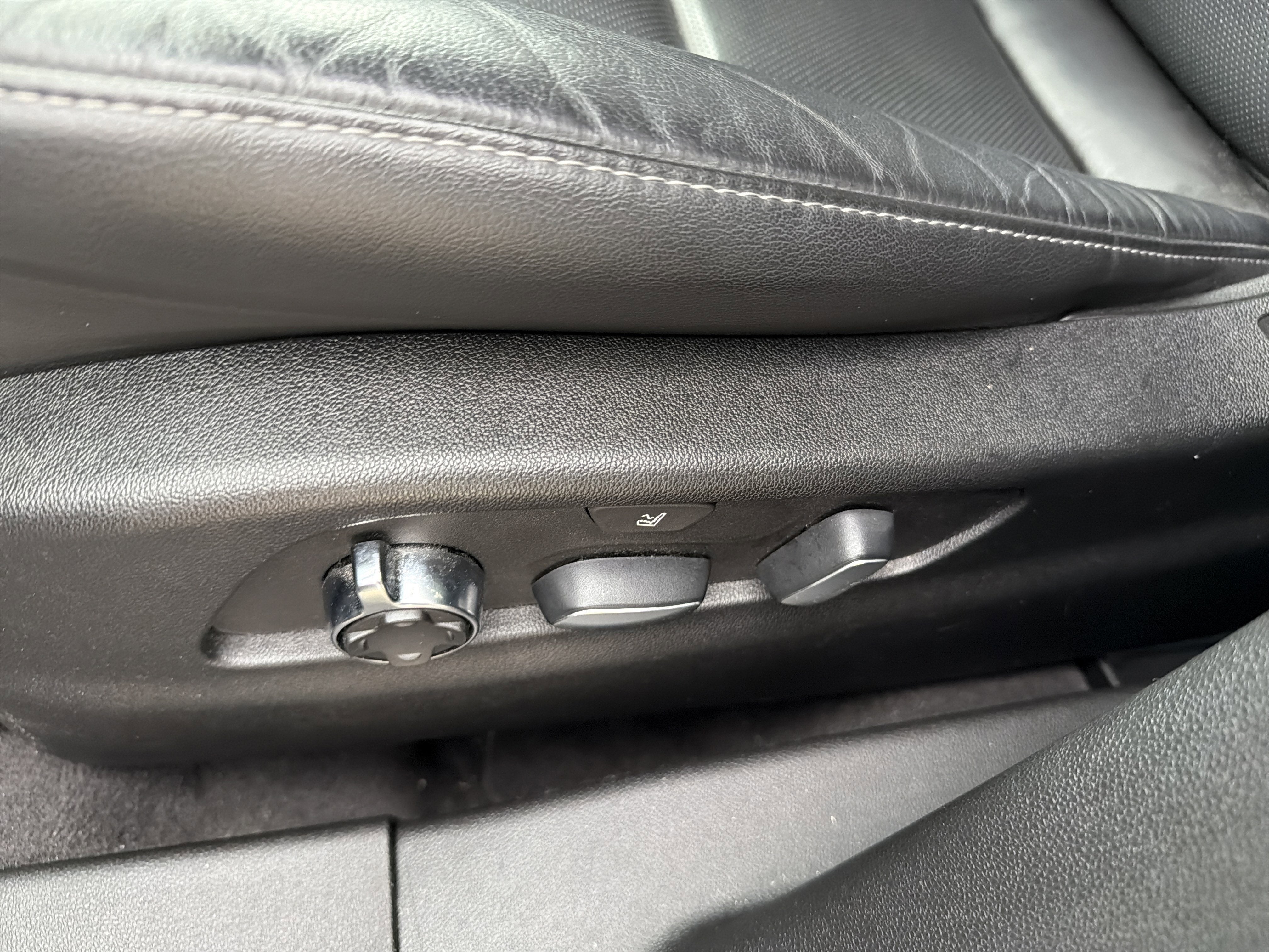 2020 Cadillac XT4 AWD Premium Luxury