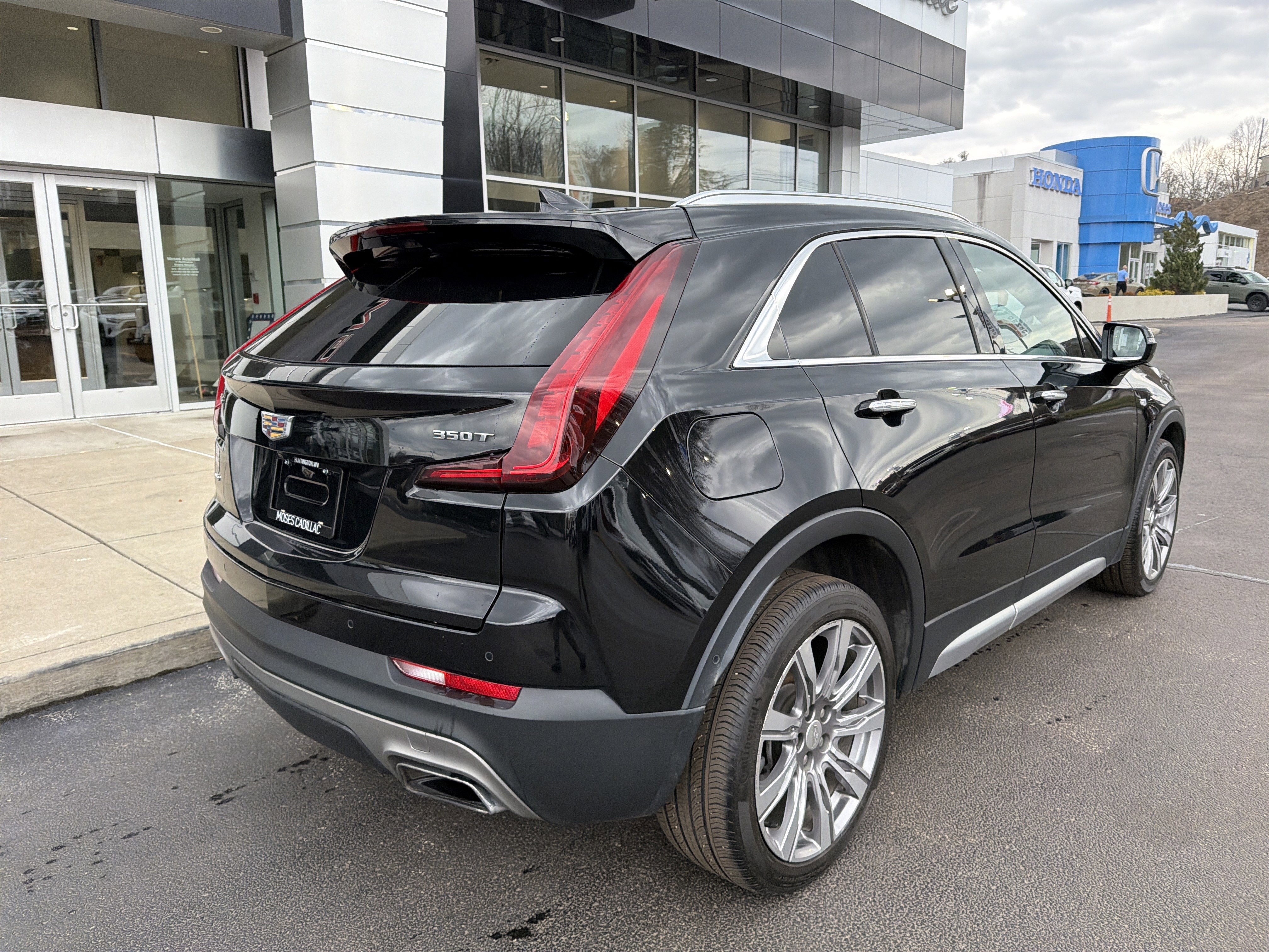 2020 Cadillac XT4 AWD Premium Luxury