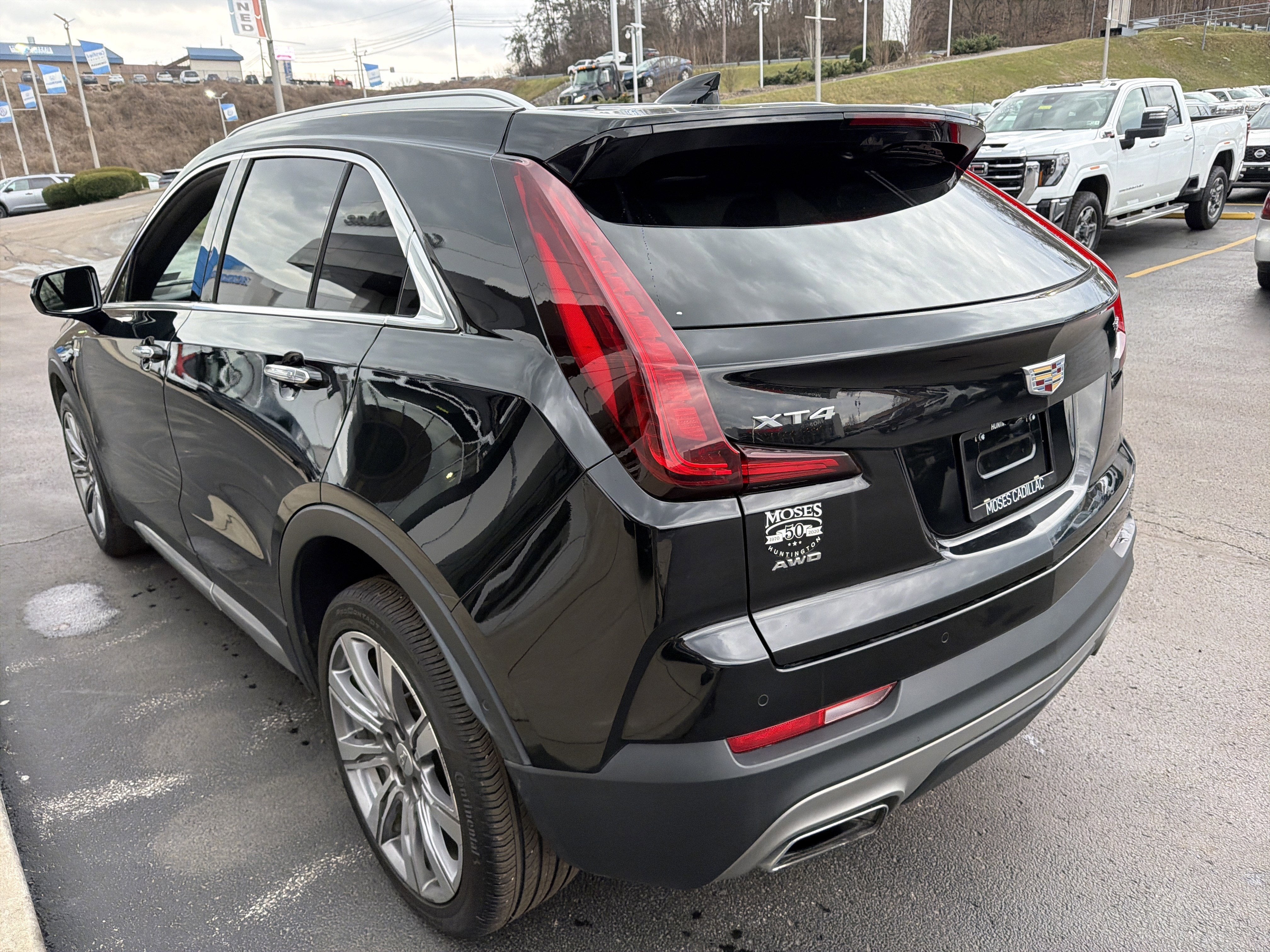 2020 Cadillac XT4 AWD Premium Luxury