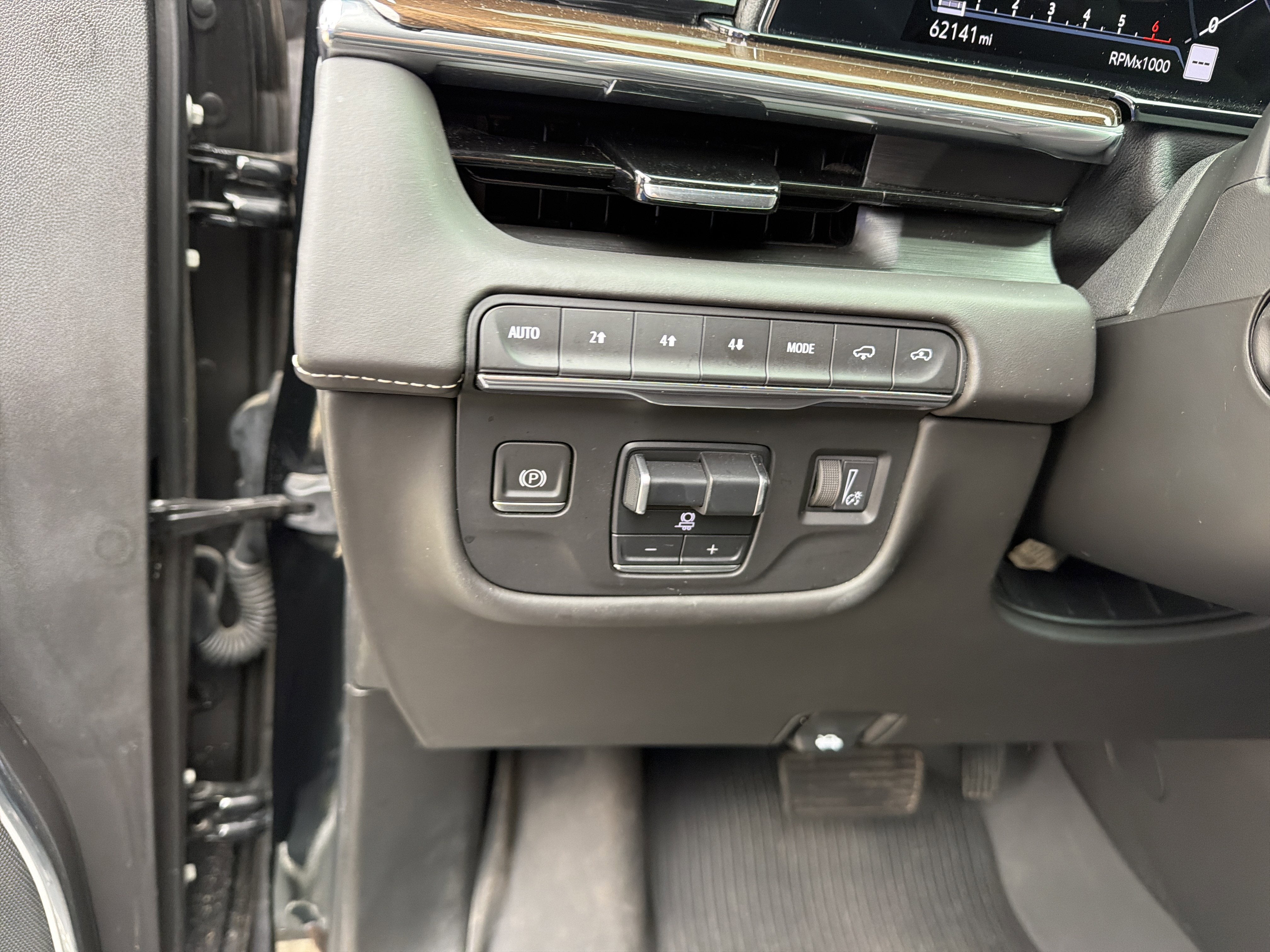 2023 Cadillac Escalade ESV Sport Platinum