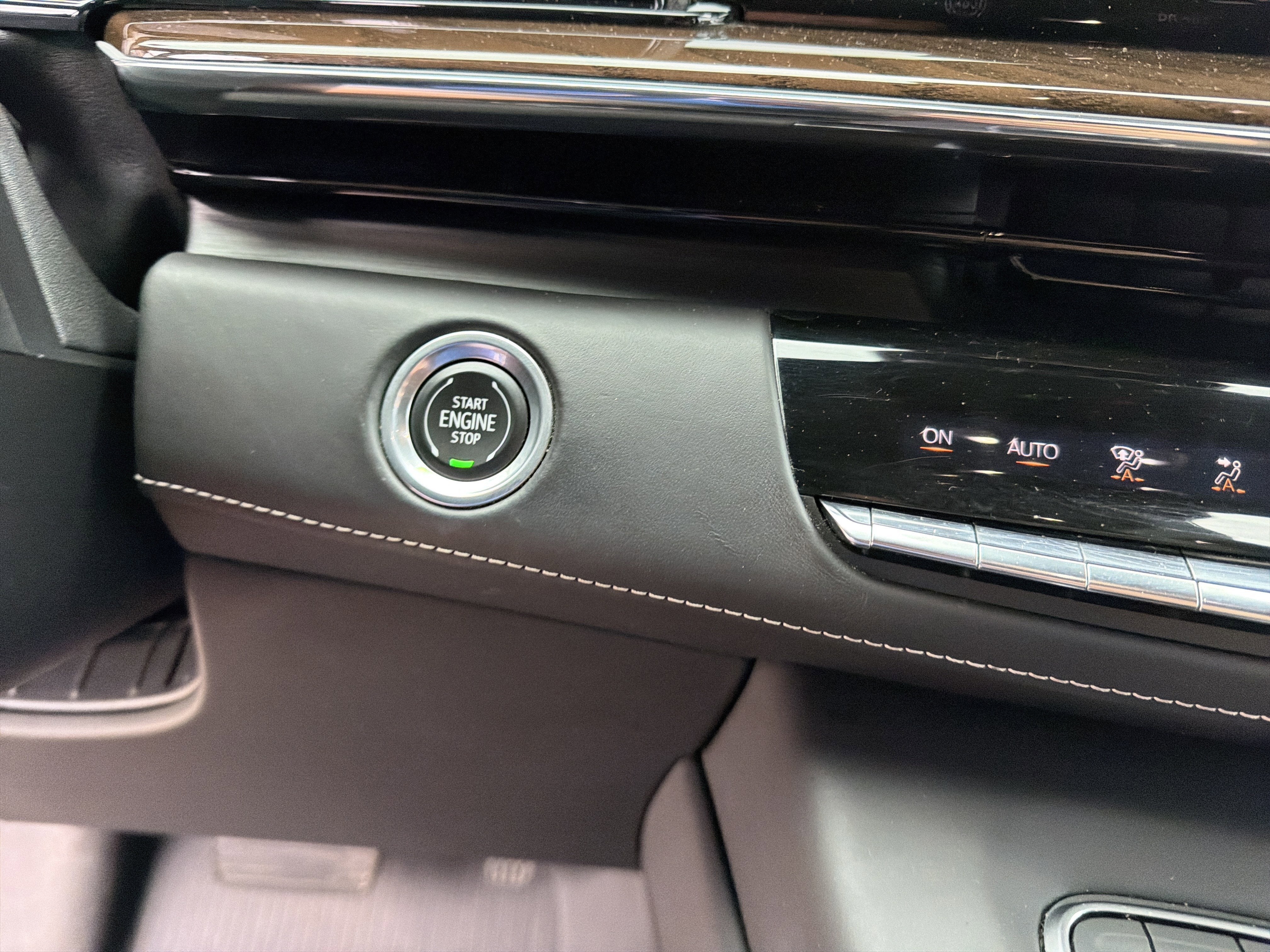 2023 Cadillac Escalade ESV Sport Platinum