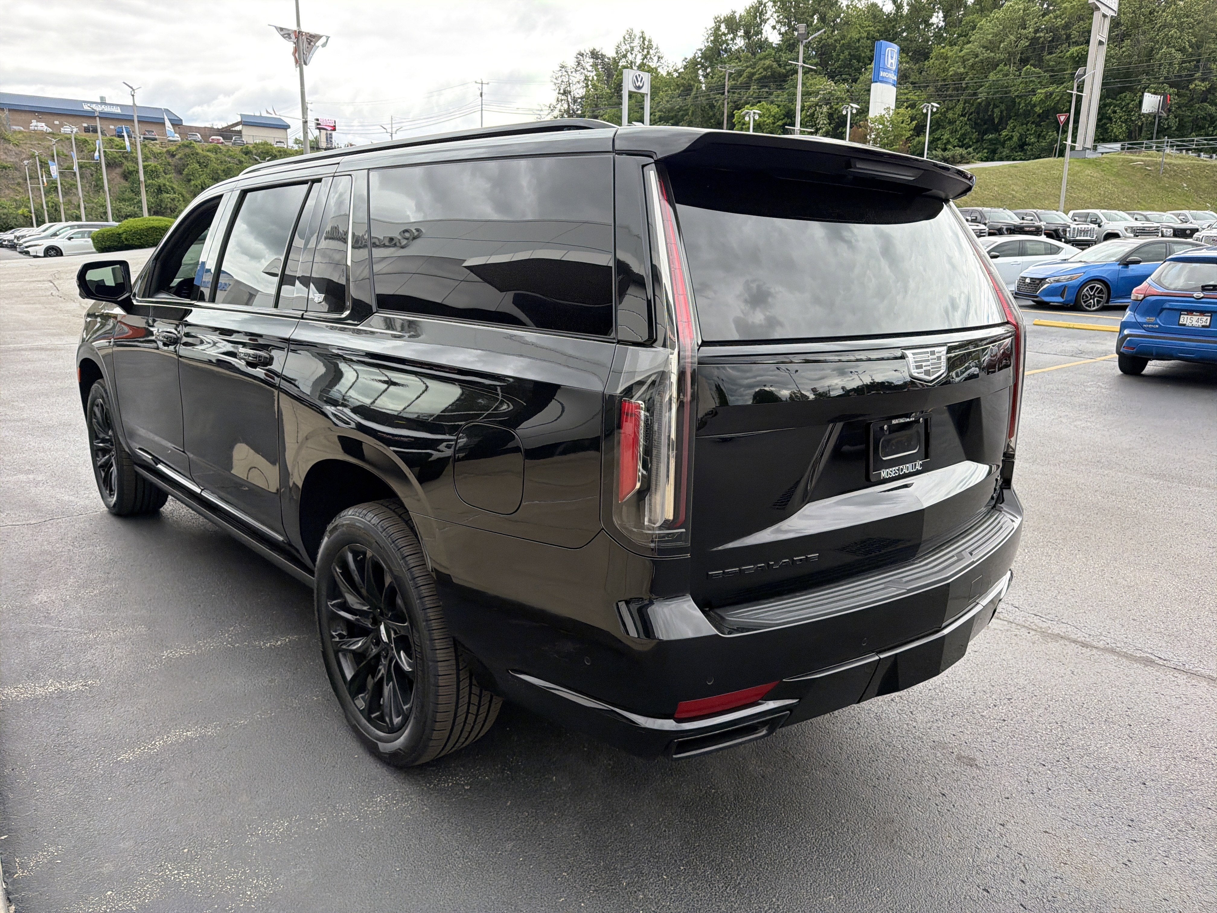 2023 Cadillac Escalade ESV Sport Platinum