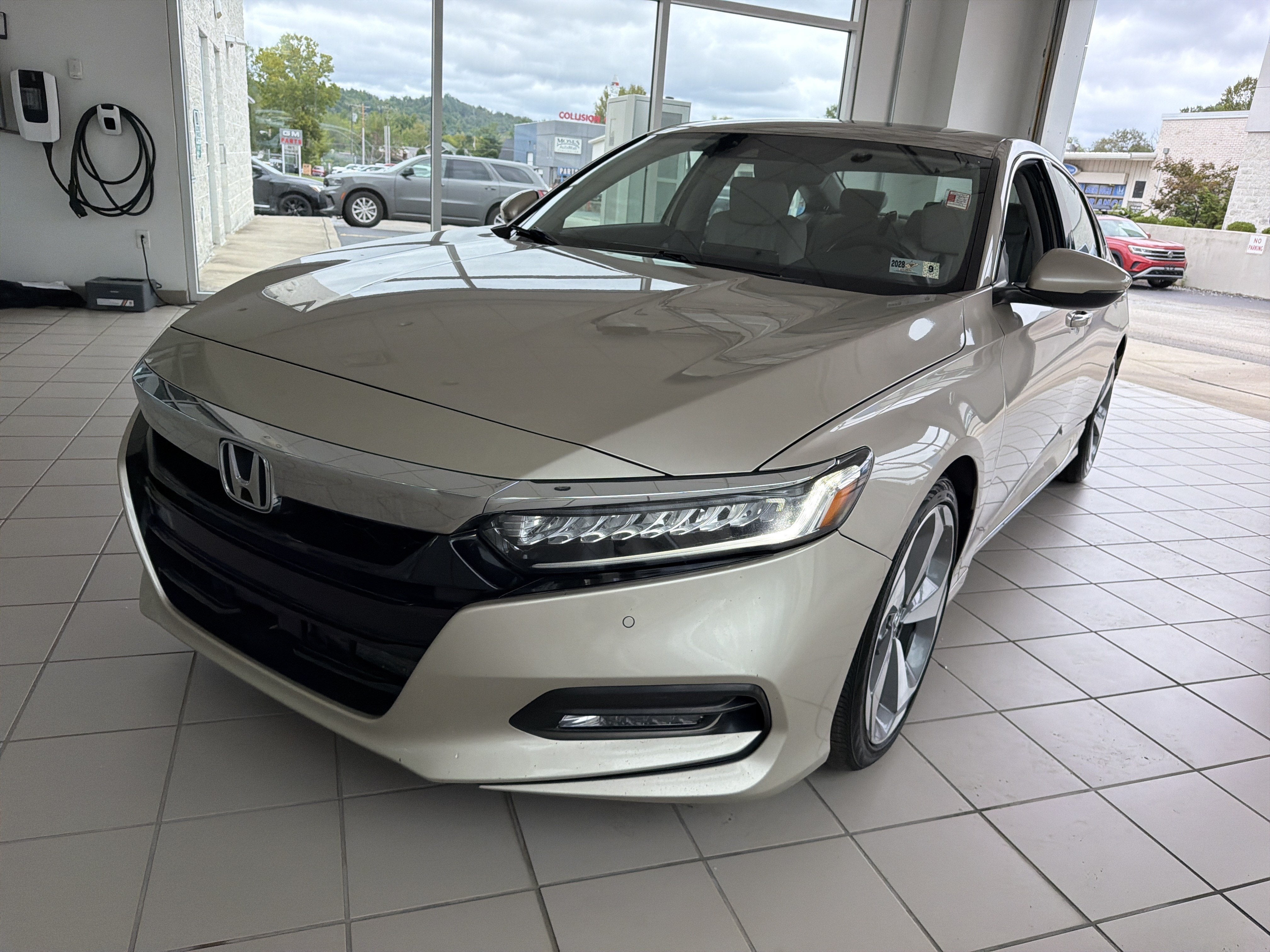 2019 Honda Accord Sedan Touring 2.0T