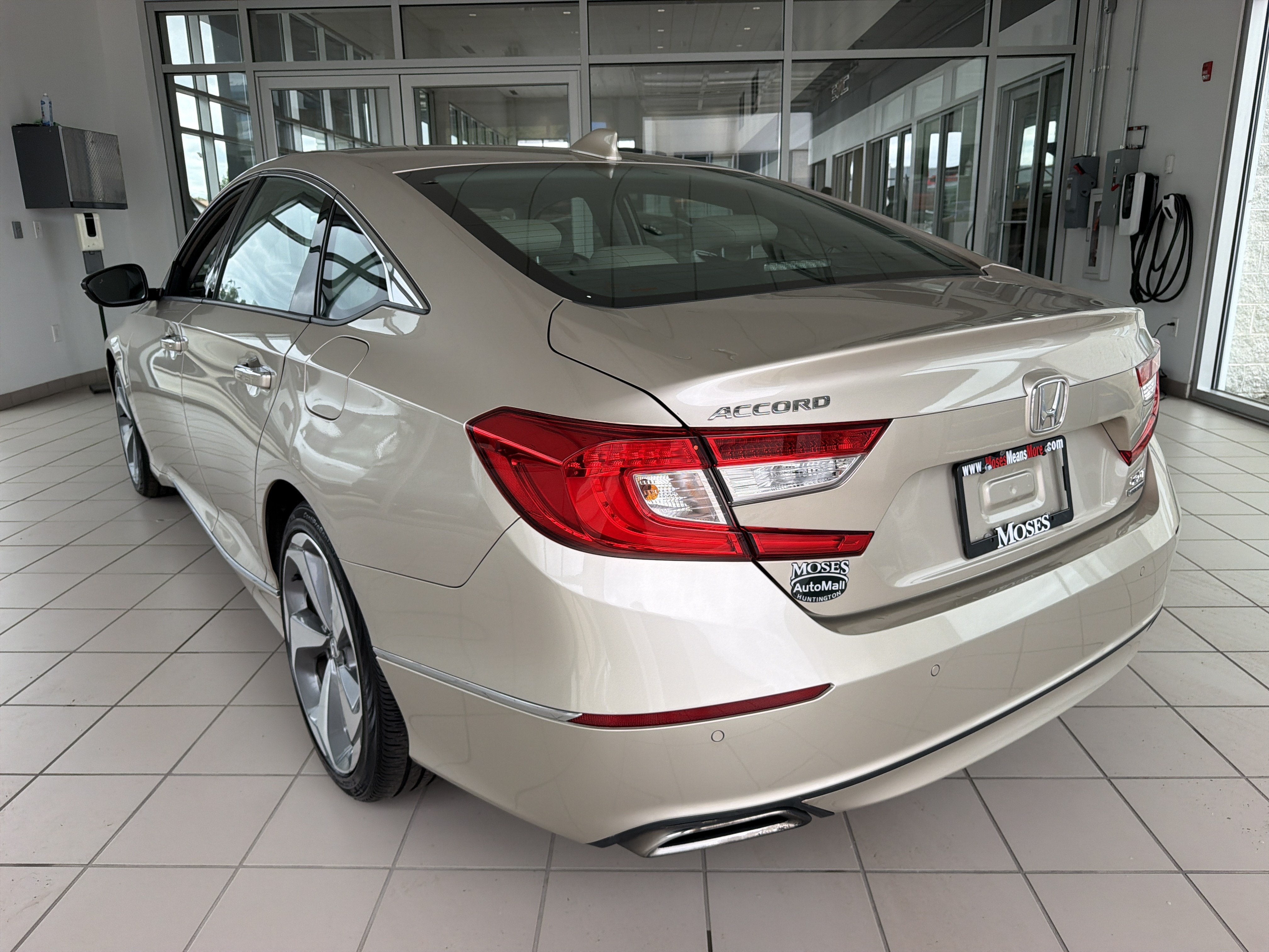 2019 Honda Accord Sedan Touring 2.0T