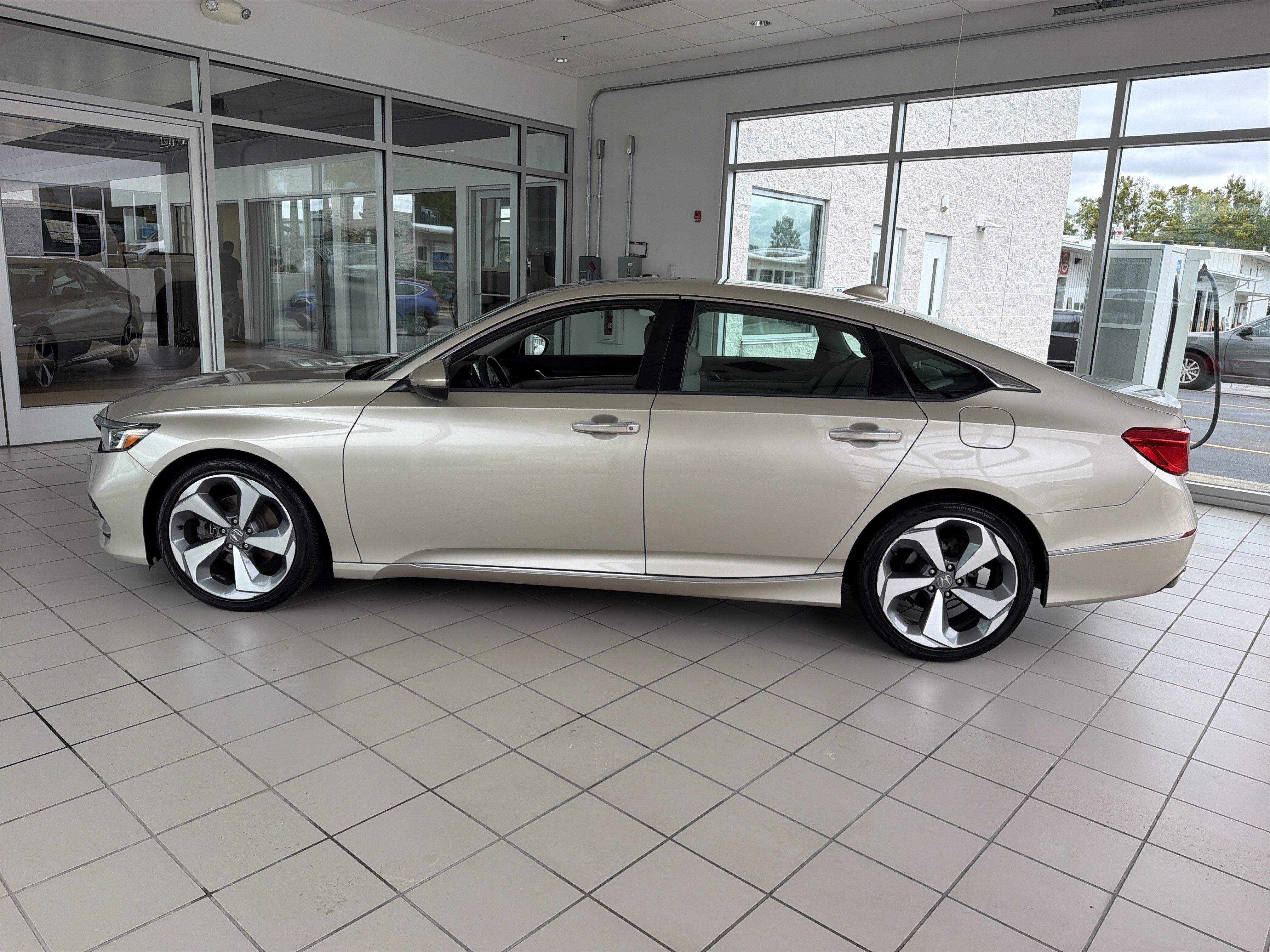 2019 Honda Accord Sedan Touring 2.0T