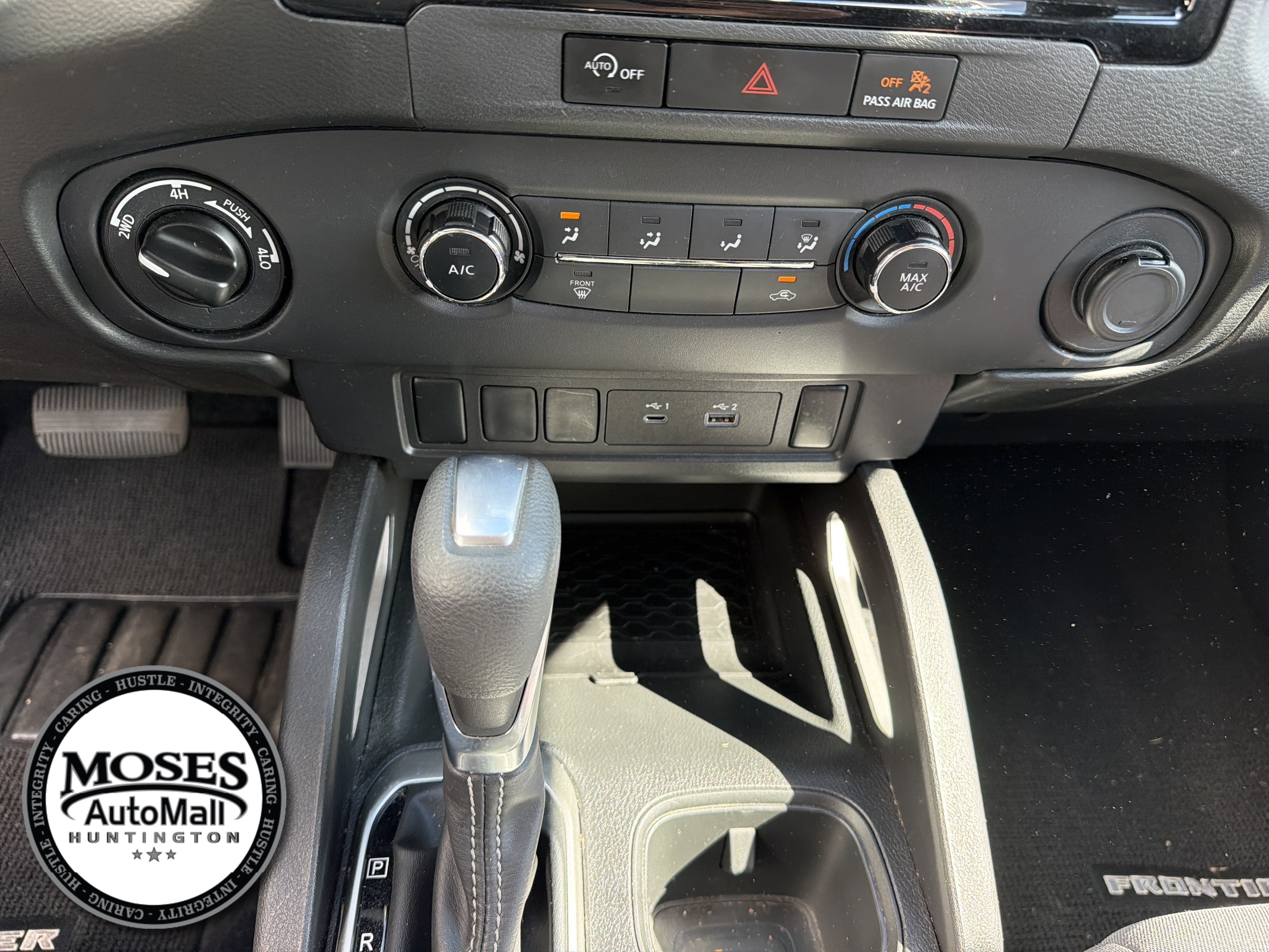2024 Nissan Frontier SV