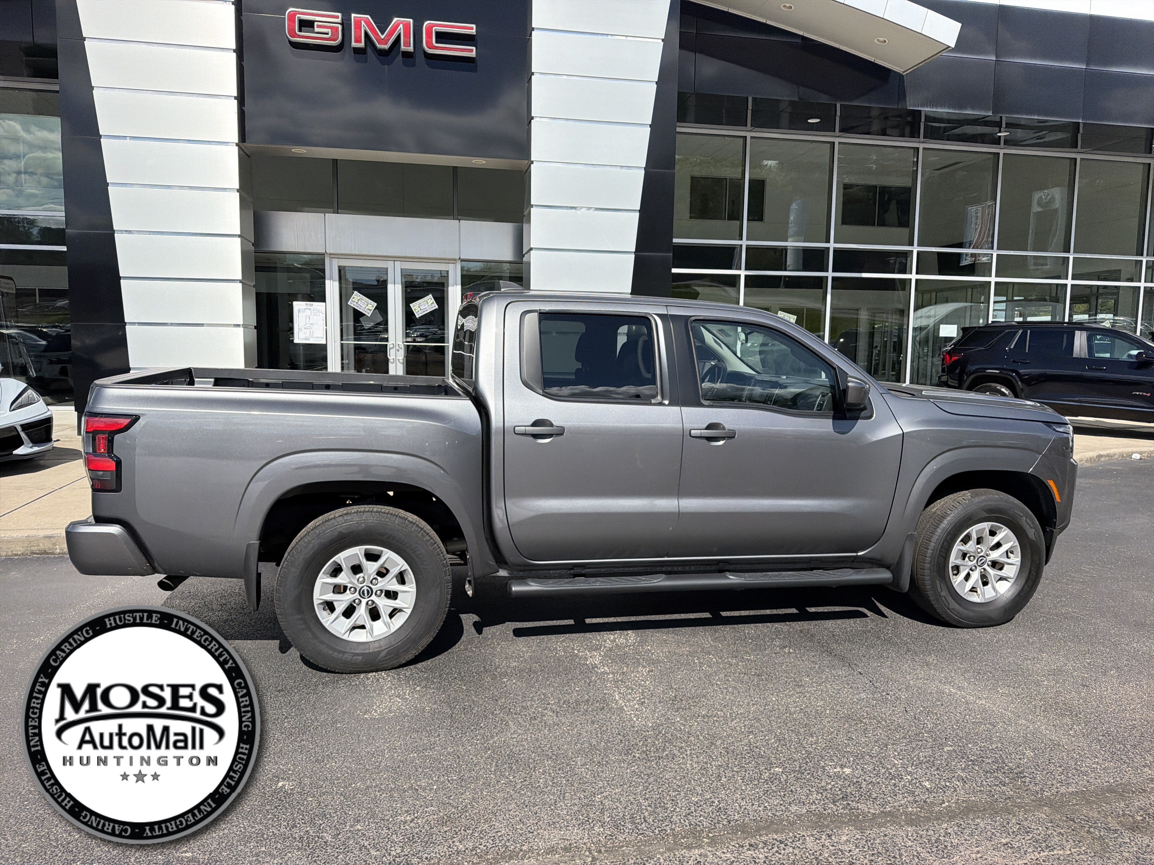 2024 Nissan Frontier SV
