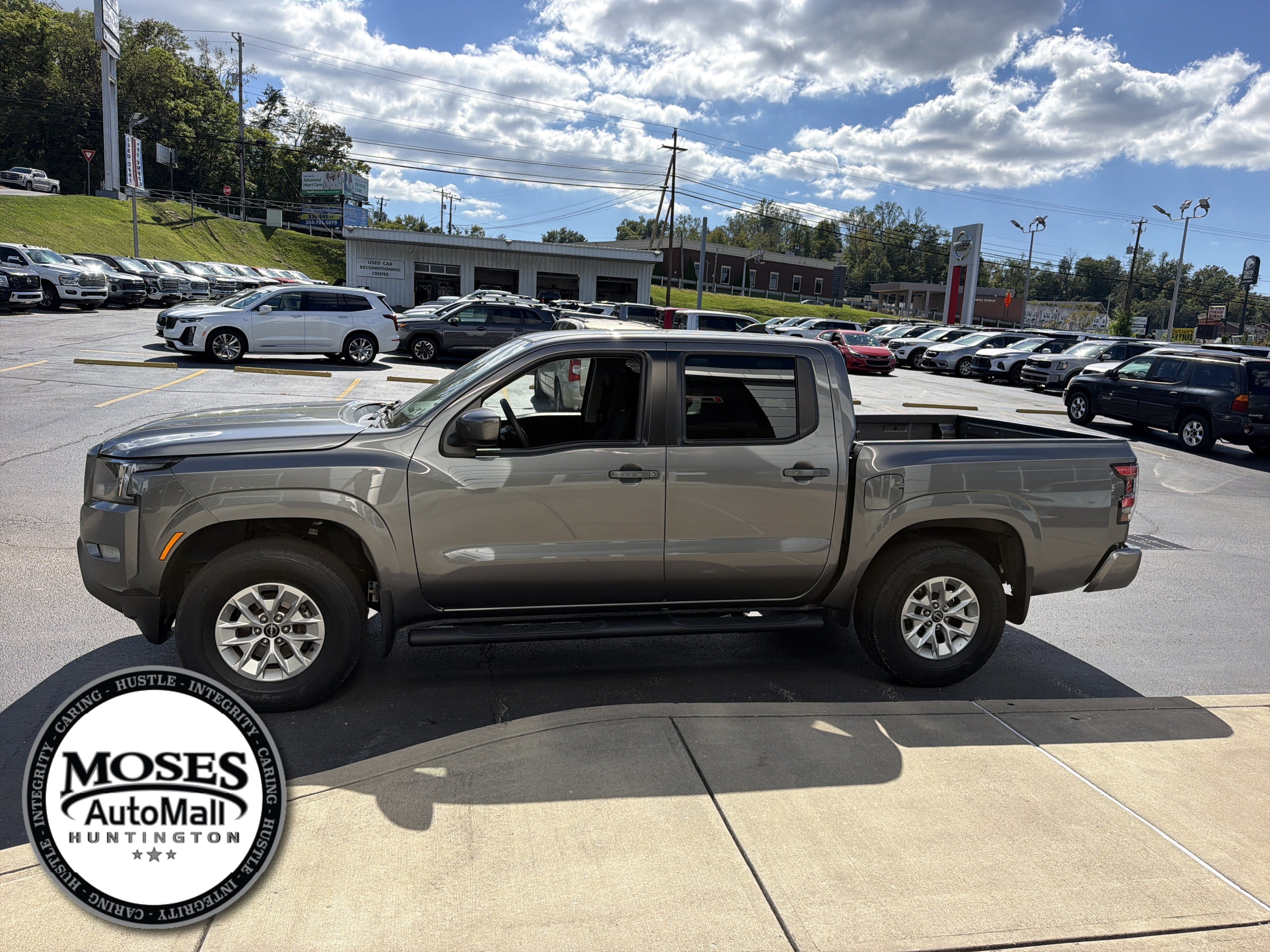 2024 Nissan Frontier SV