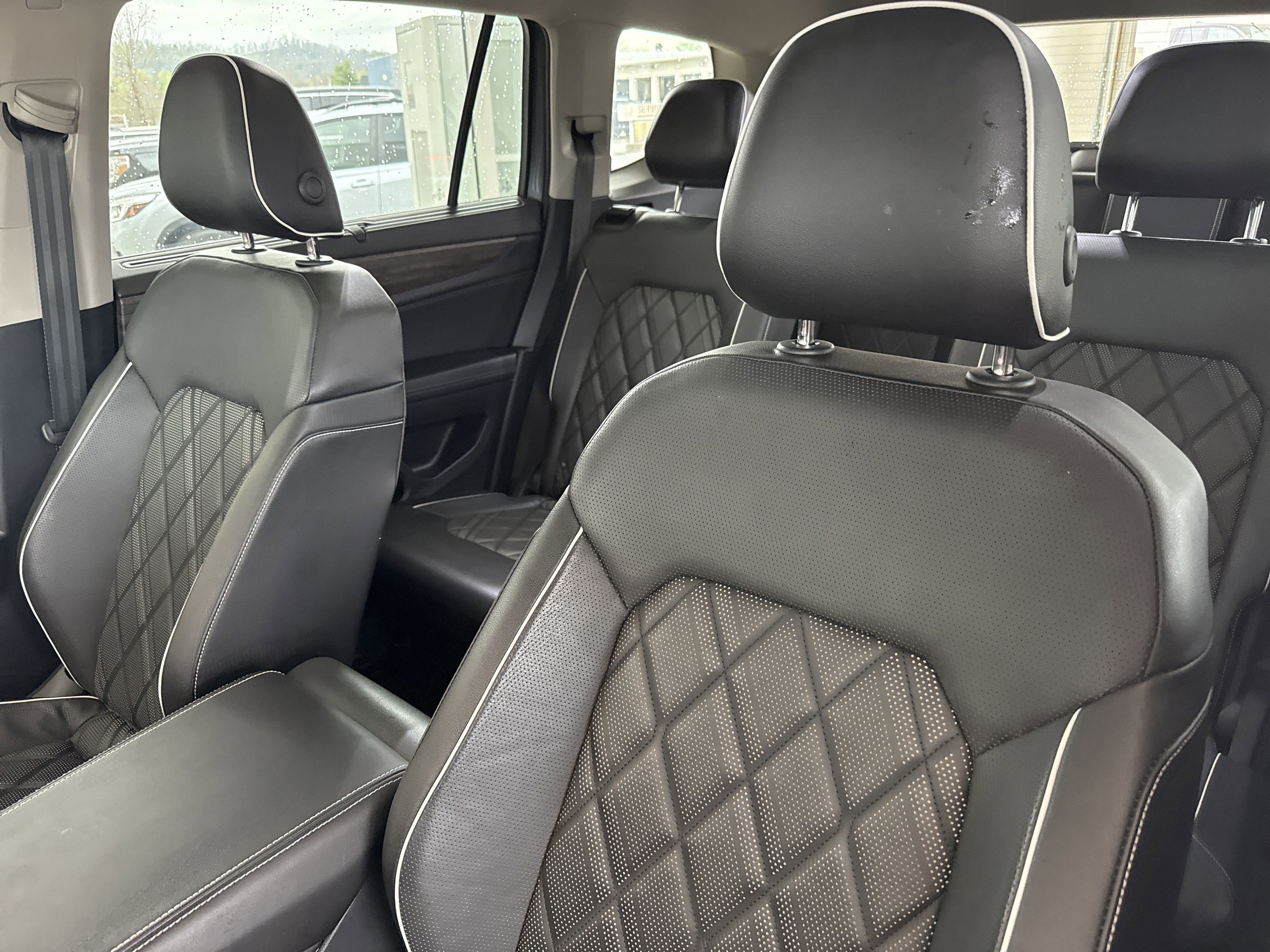 2024 Volkswagen Atlas 2.0T SEL Premium R-Line