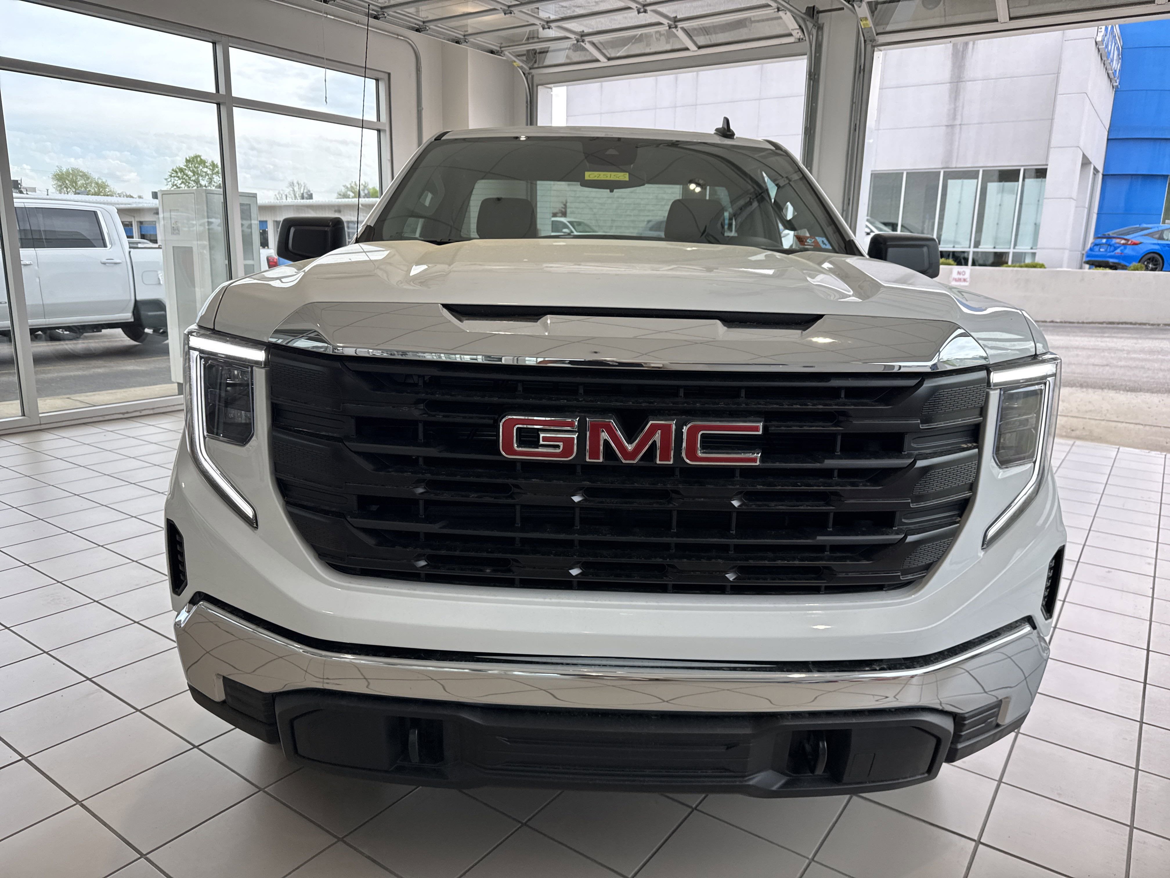 2025 GMC Sierra 1500 Pro