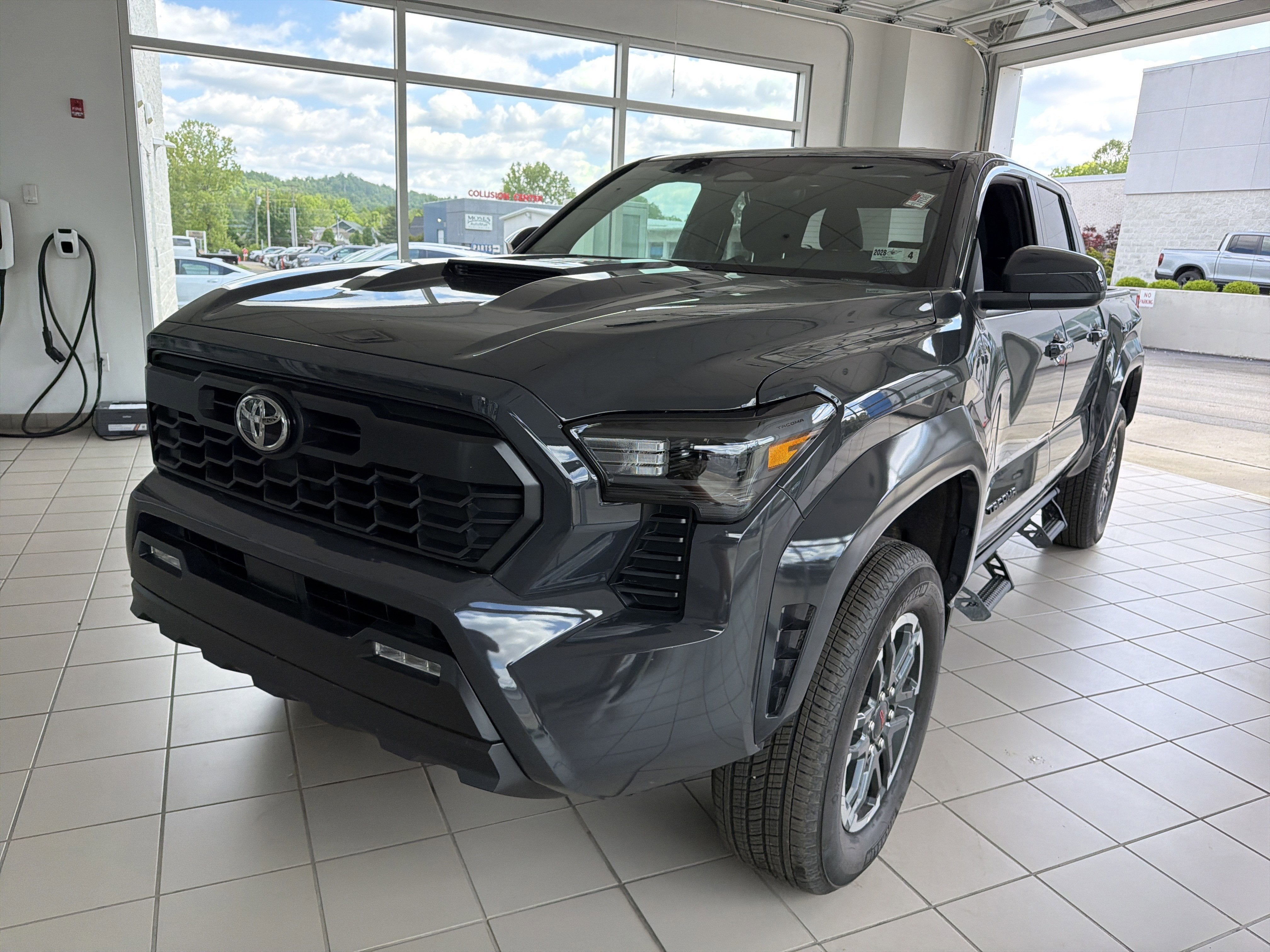 2024 Toyota Tacoma 4WD SR5
