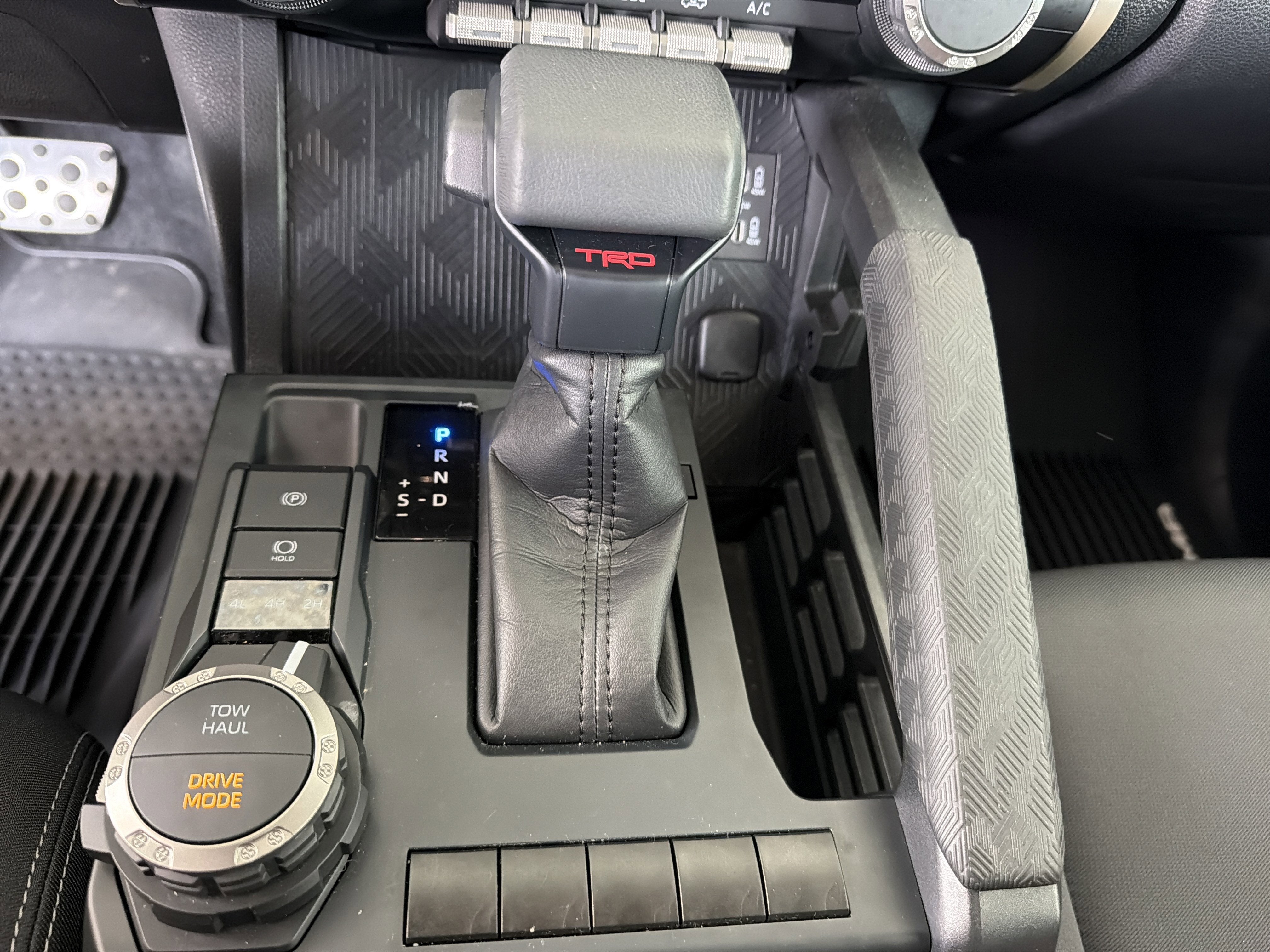 2024 Toyota Tacoma 4WD SR5