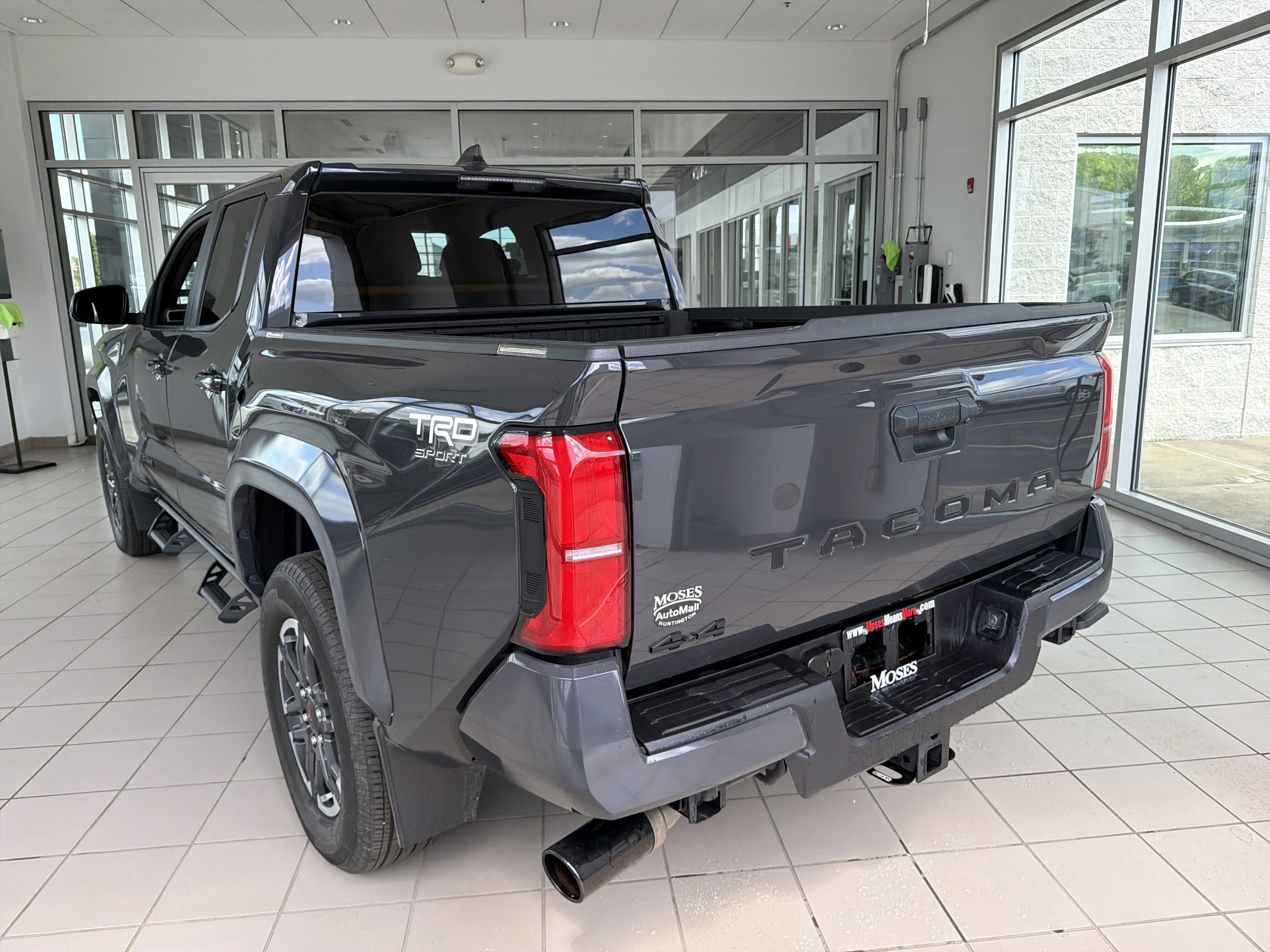 2024 Toyota Tacoma 4WD SR5