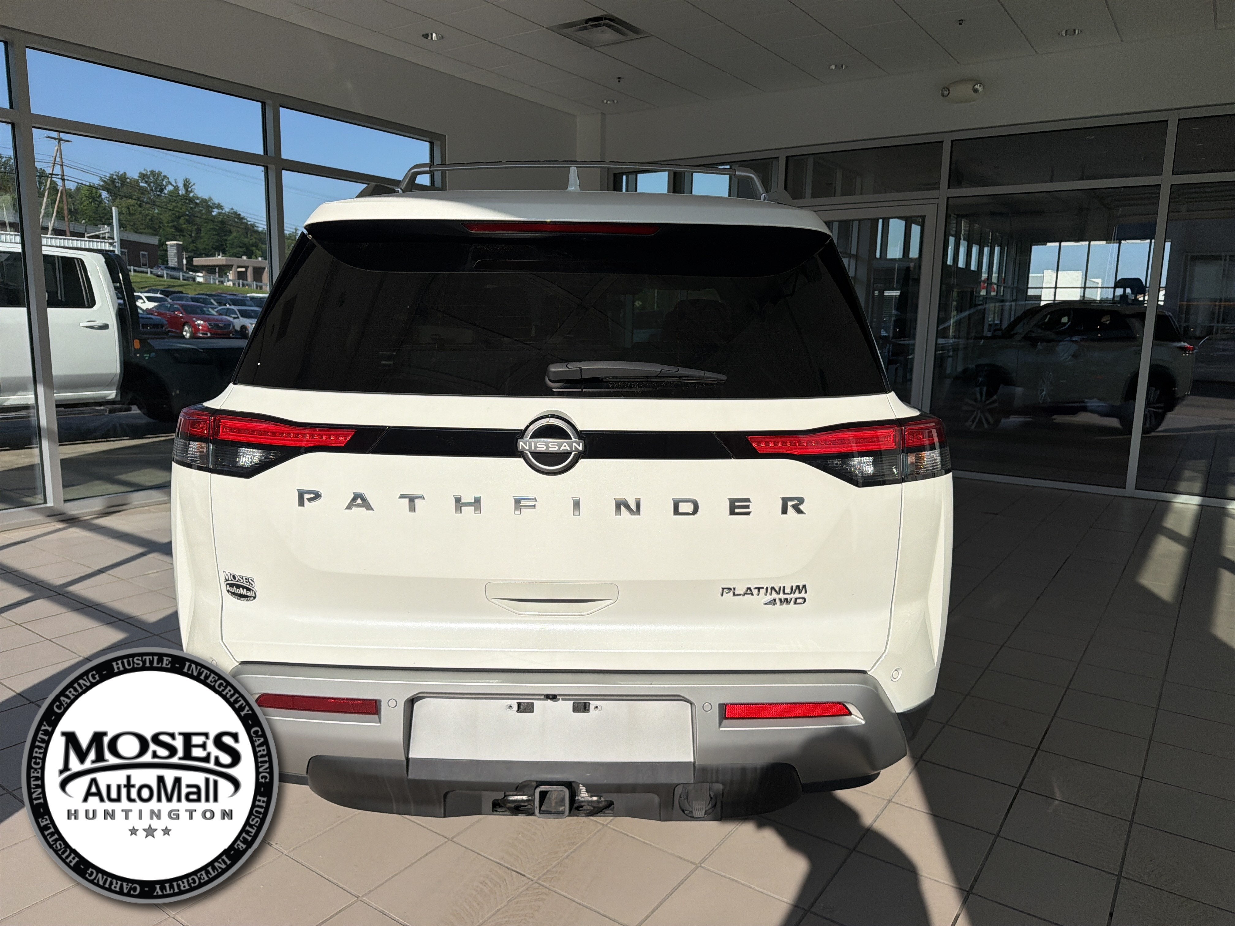 2023 Nissan Pathfinder Platinum