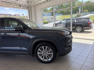 2025 Toyota Grand Highlander XLE