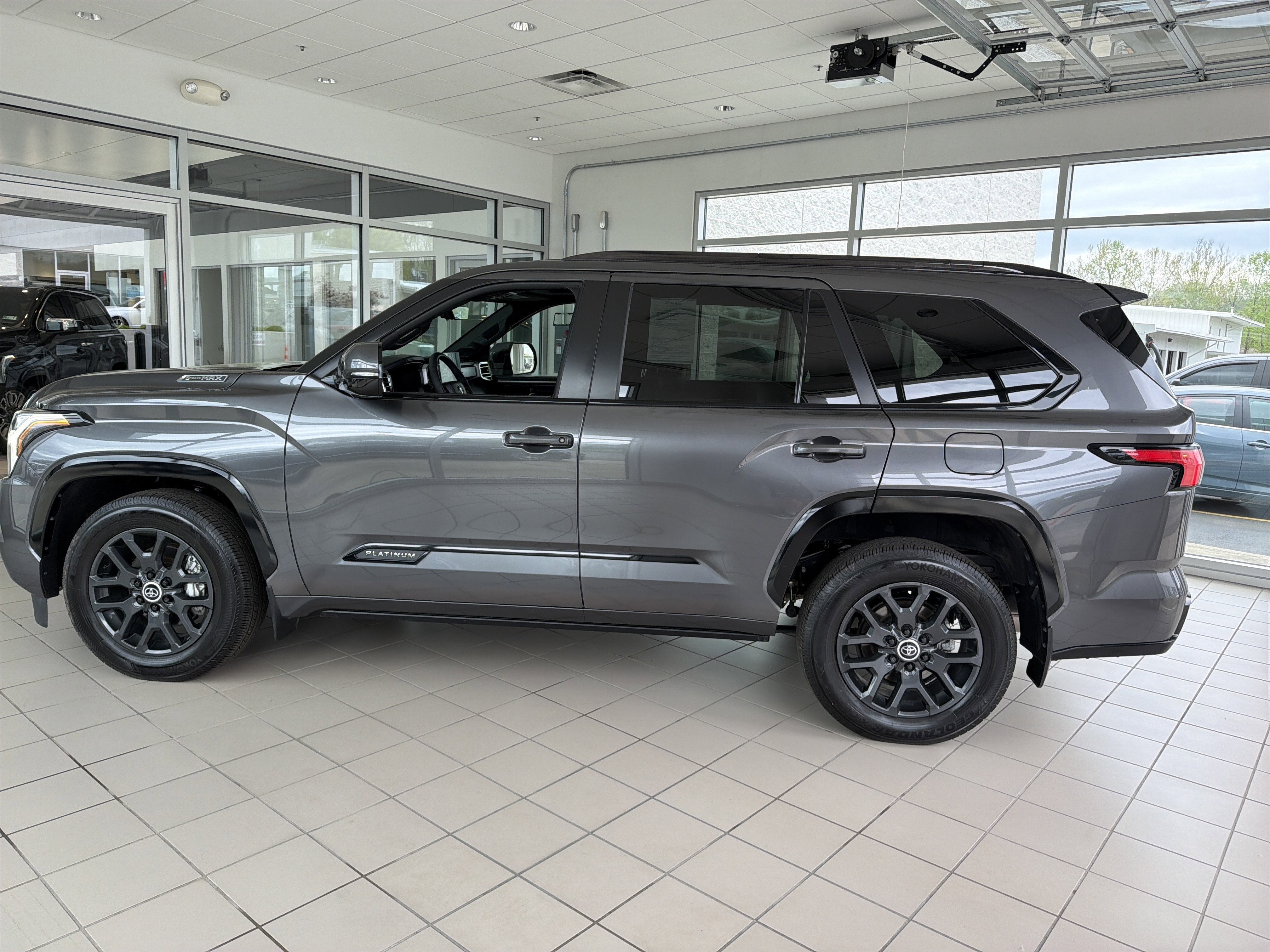 2024 Toyota Sequoia SR5