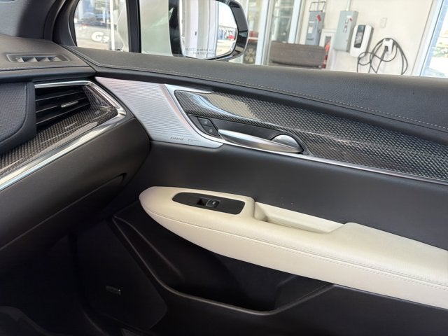 2023 Cadillac XT5 AWD Sport