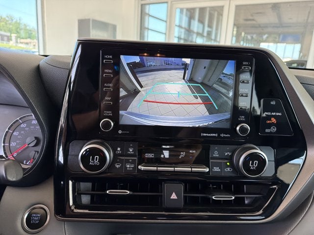 2020 Toyota Highlander LE