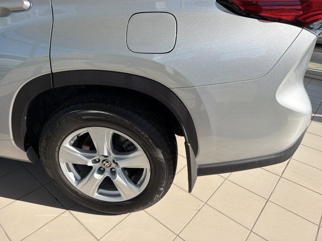 2020 Toyota Highlander LE
