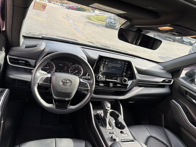 2022 Toyota Highlander XSE