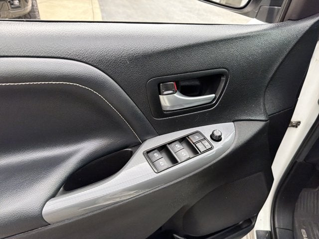 2018 Toyota Sienna BASE