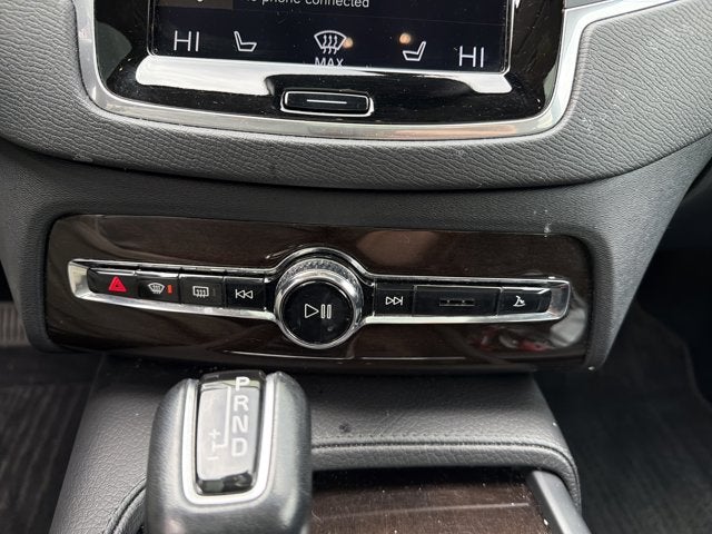 2019 Volvo XC90 Momentum