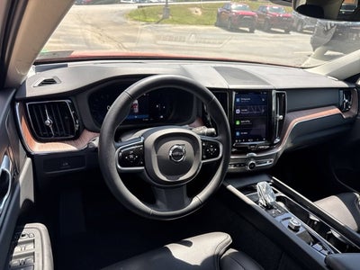 2023 Volvo XC60 Ultimate Dark Theme