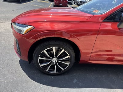 2023 Volvo XC60 Ultimate Dark Theme