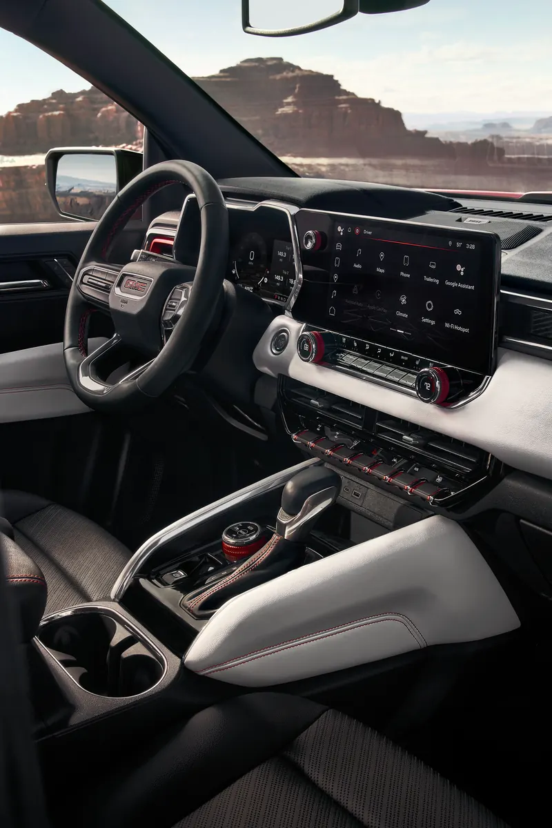 2026 GMC Canyon infotainment system at Moses GMC of Huntington in Huntington WV